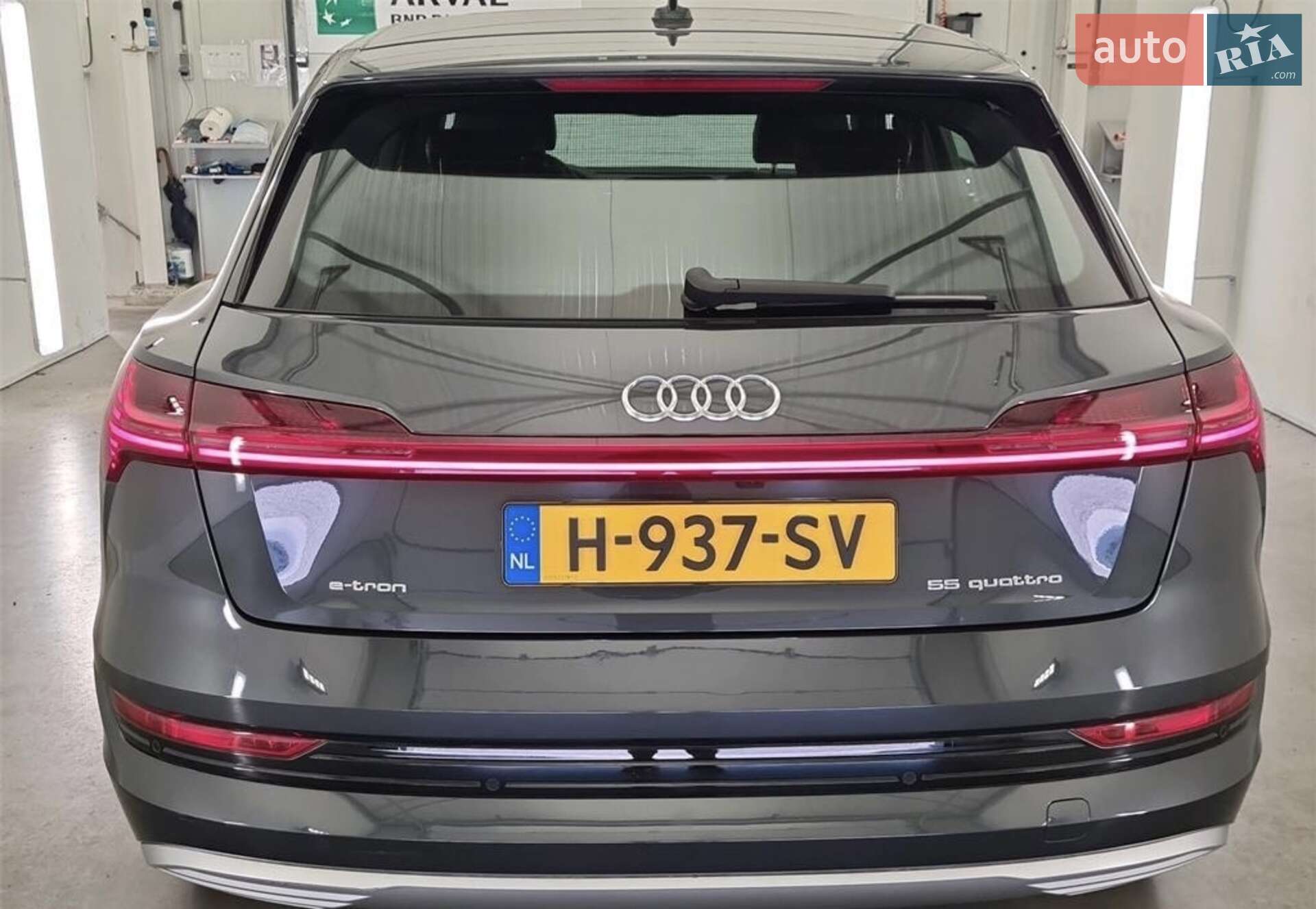 Audi e-tron 2020 VIN WAUZZZGE4LB028201 фото оголошення 8 з 38
