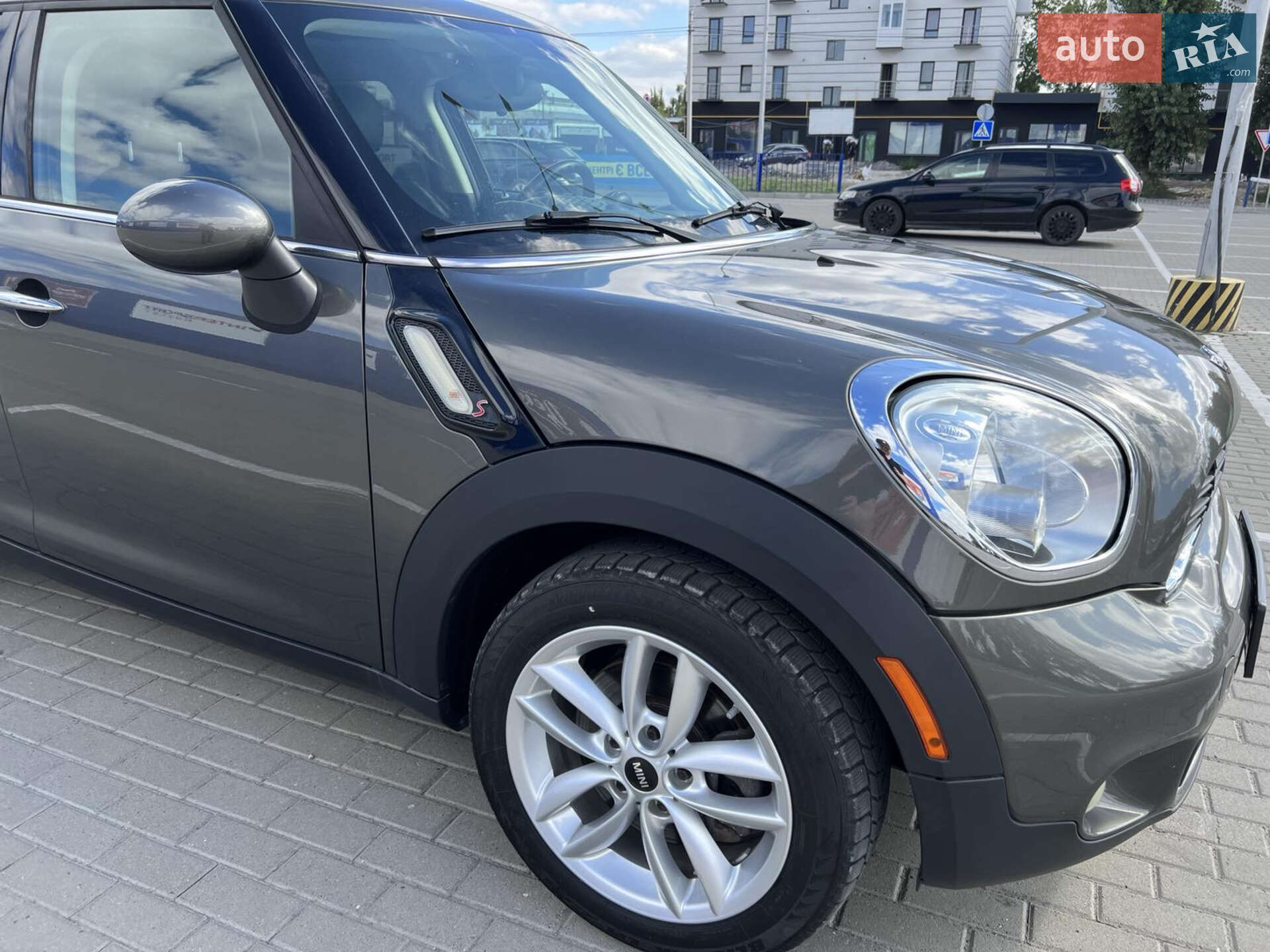 Mini Countryman 2014 VIN WMWZC3C58EWP28741 фото оголошення 8 з 32