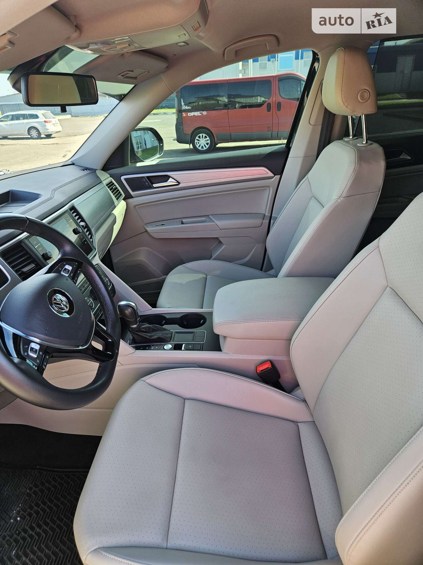 Volkswagen Atlas 2018 VIN 1V2DR2CA0KC519301 фото оголошення 4 з 5