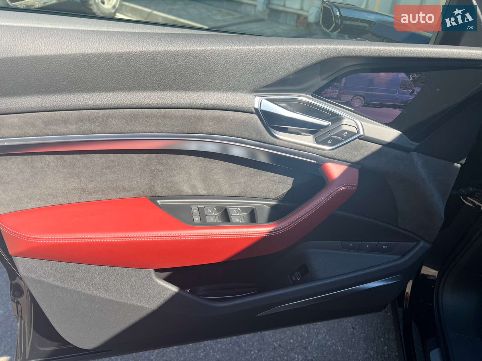 Audi e-tron S Sportback 2021 VIN WAUZZZGE6MB019307 фото оголошення 31 з 40