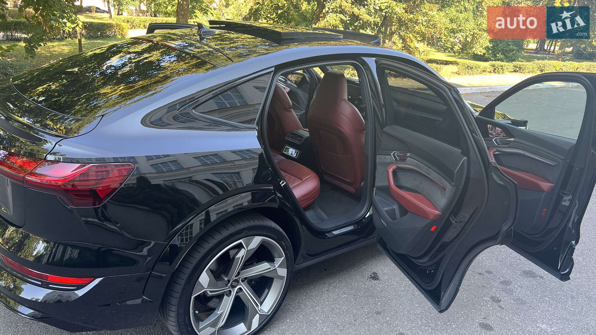 Audi e-tron S Sportback 2021 VIN WAUZZZGE6MB019307 фото оголошення 33 з 40