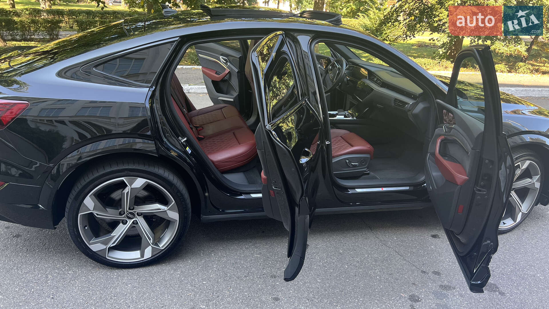 Audi e-tron S Sportback 2021 VIN WAUZZZGE6MB019307 фото оголошення 34 з 40