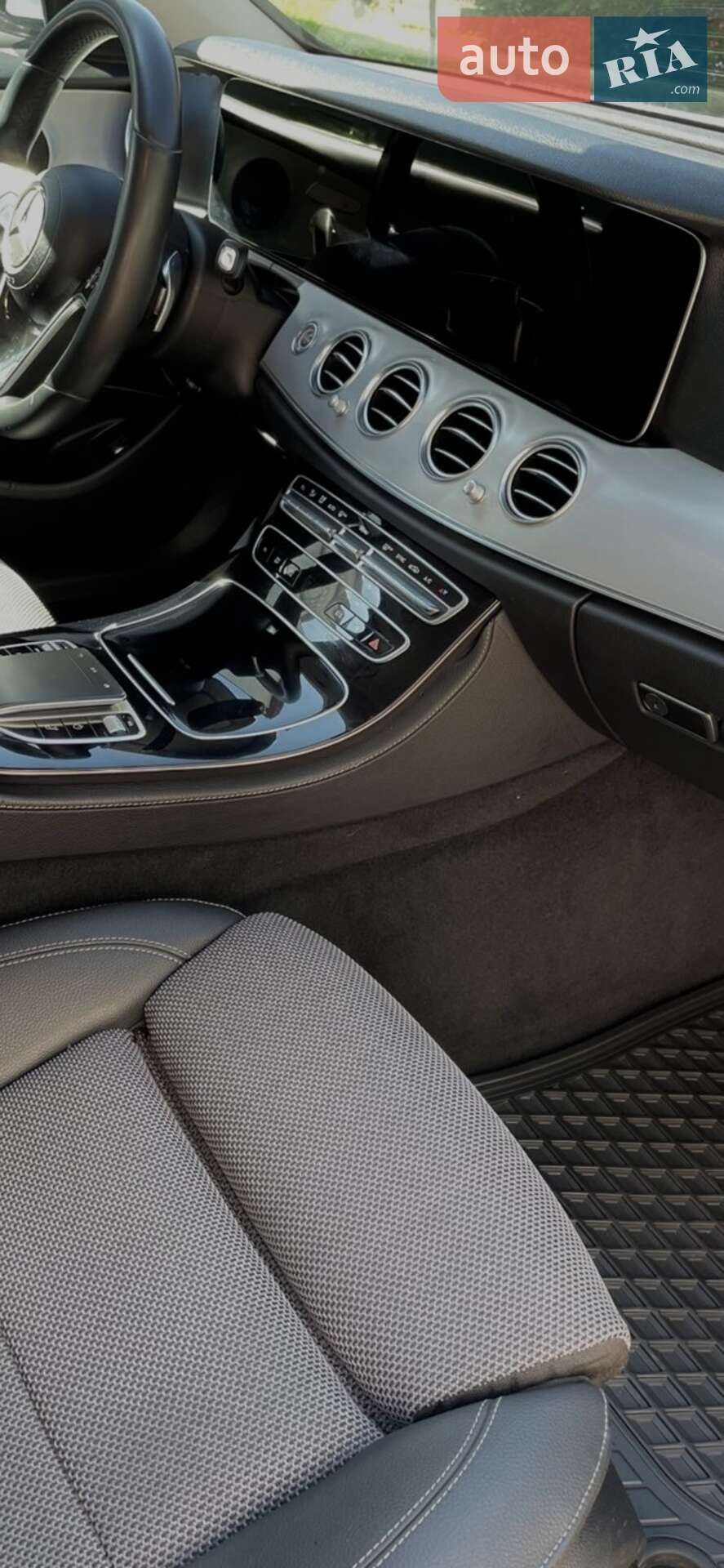 Mercedes-Benz E-Class 2020 VIN W1K2132041A921749 фото оголошення 3 з 29