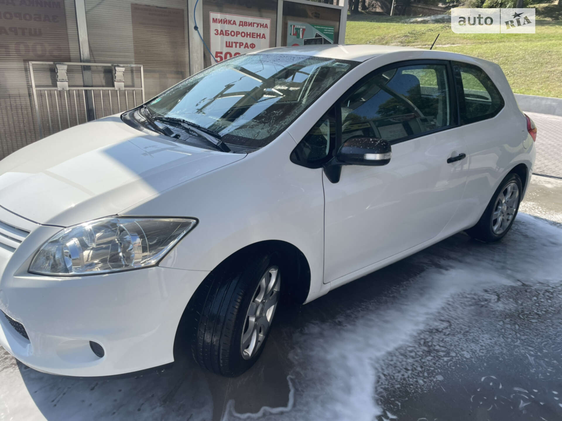 Toyota Auris 2010 VIN NMTJT56E30R024266 фото оголошення 3 з 7