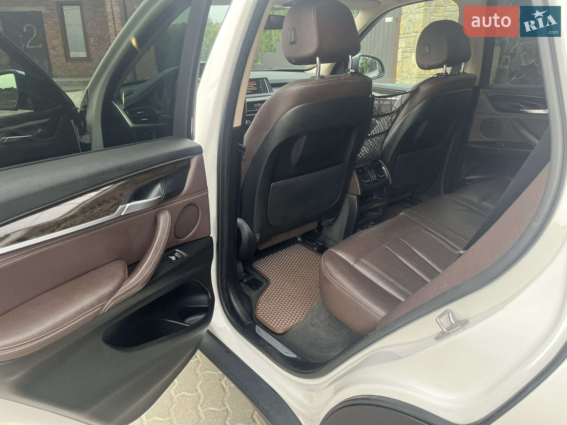 BMW X5 2015 VIN WBALS010900S34303 фото оголошення 4 з 11