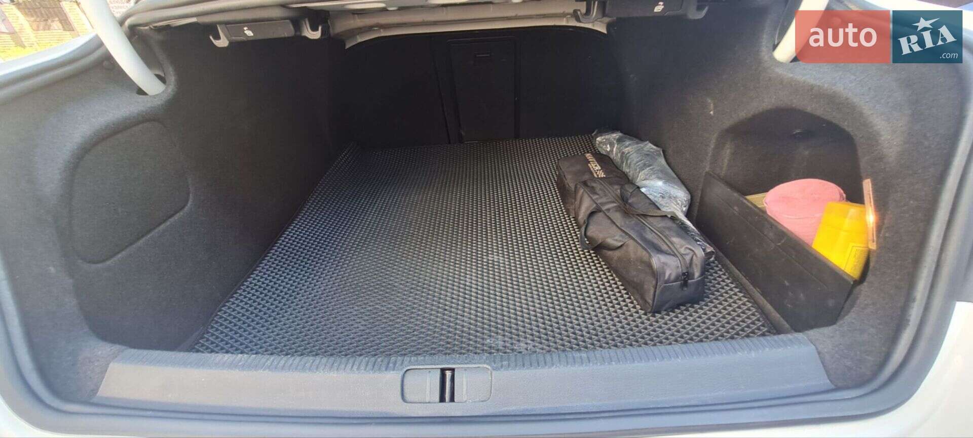 Volkswagen CC / Passat CC 2013 VIN WVWBN7AN1EE504323 фото оголошення 17 з 17