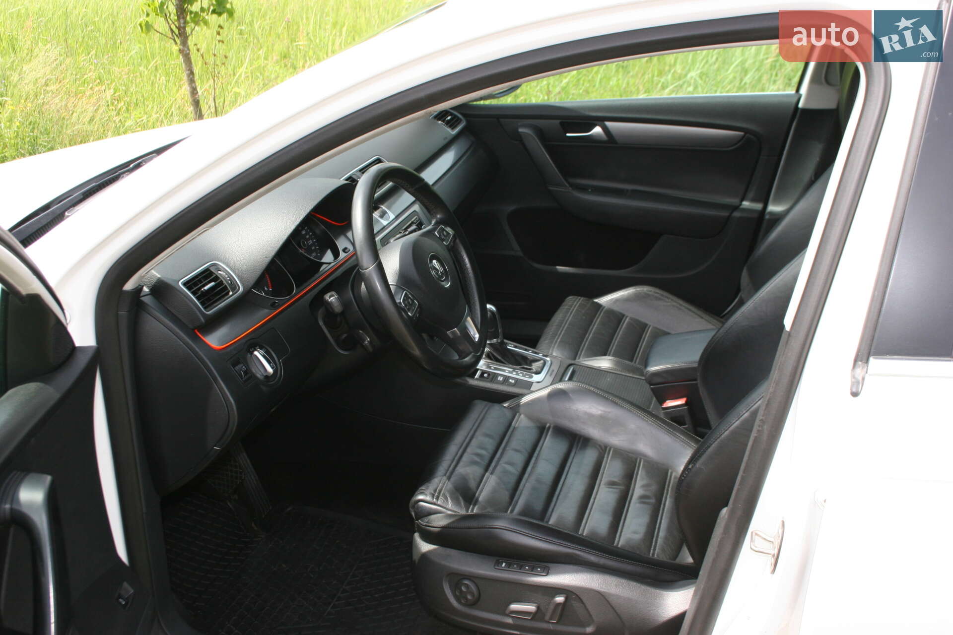Volkswagen Passat 2011 VIN WVWZZZ3CZCE052827 фото оголошення 23 з 152