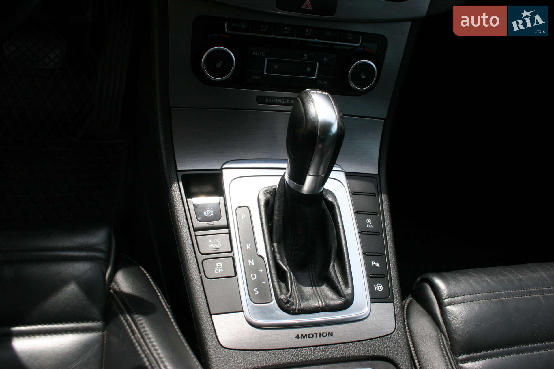 Volkswagen Passat 2011 VIN WVWZZZ3CZCE052827 фото оголошення 26 з 152