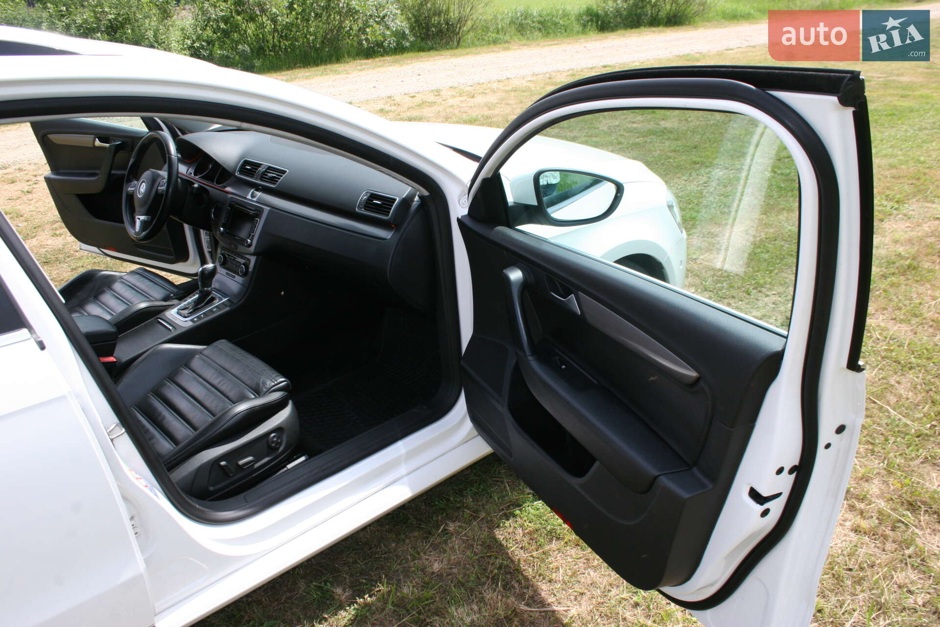 Volkswagen Passat 2011 VIN WVWZZZ3CZCE052827 фото оголошення 30 з 152