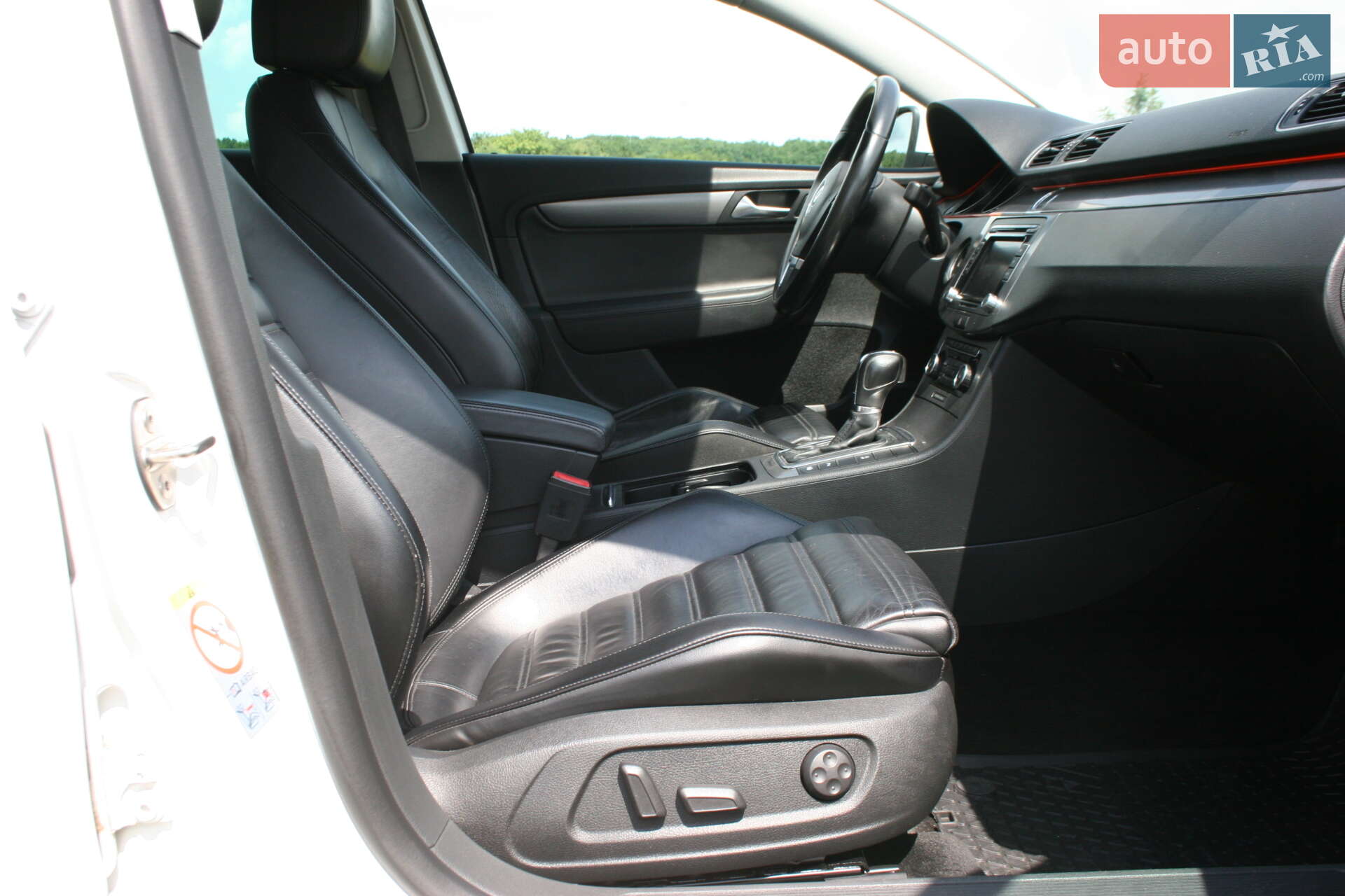 Volkswagen Passat 2011 VIN WVWZZZ3CZCE052827 фото оголошення 47 з 152