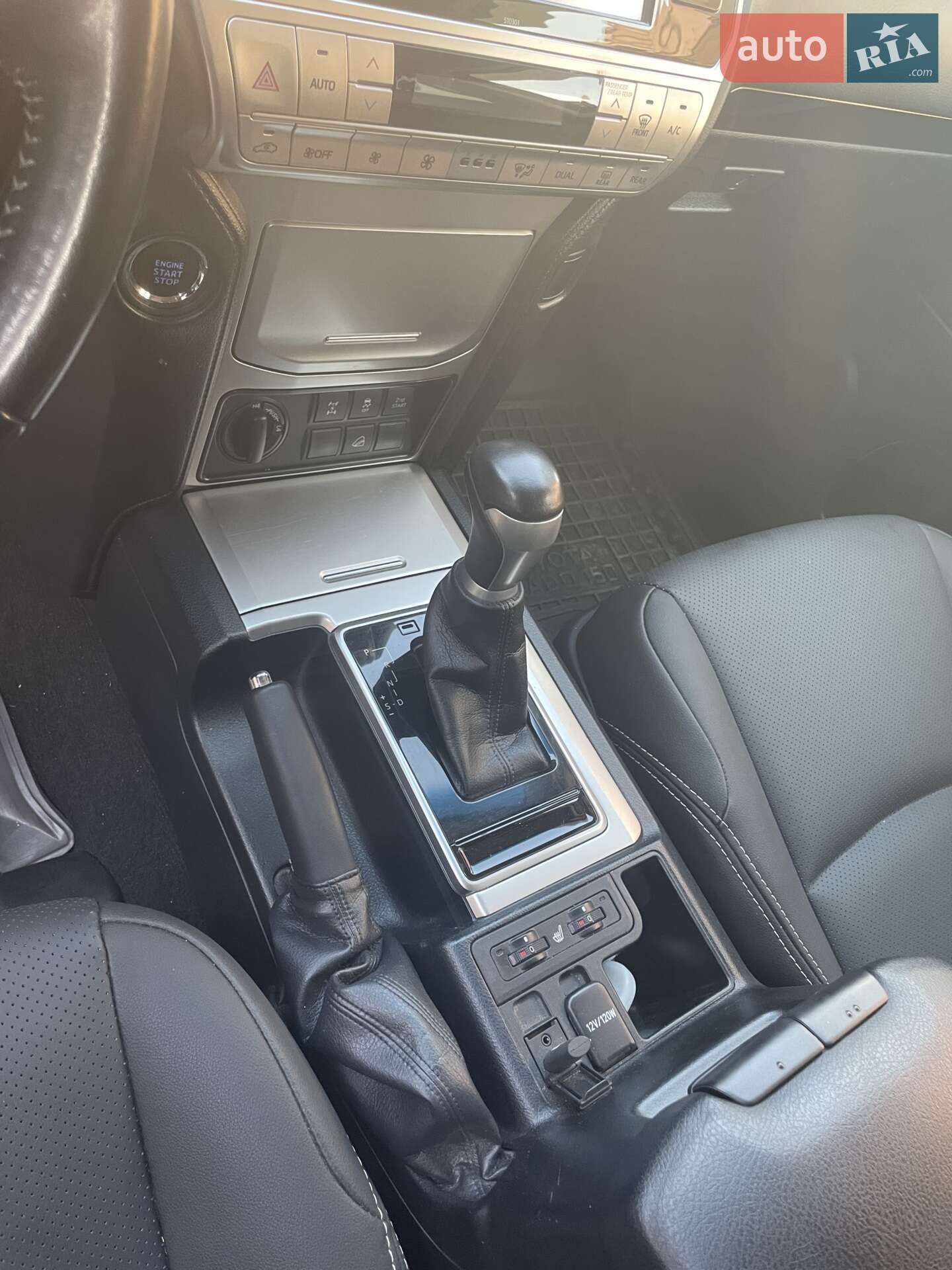 Toyota Land Cruiser Prado 2019 VIN JTEBU3FJ30K167869 фото оголошення 7 з 14