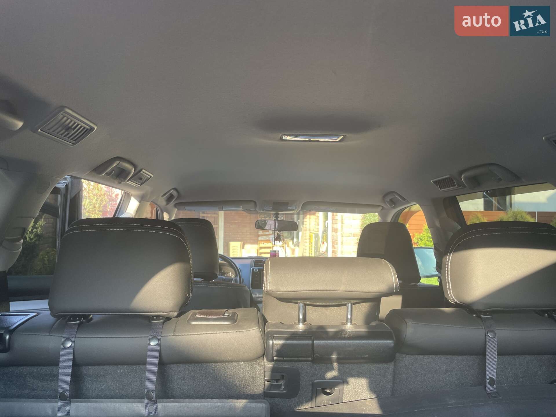 Toyota Land Cruiser Prado 2019 VIN JTEBU3FJ30K167869 фото оголошення 9 з 14