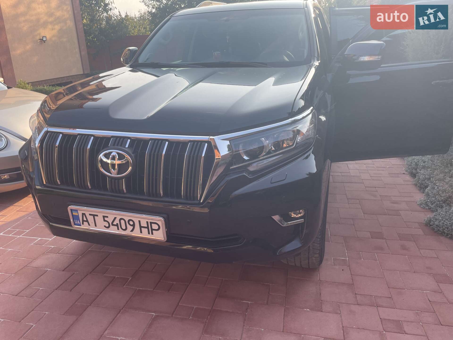Toyota Land Cruiser Prado 2019 VIN JTEBU3FJ30K167869 фото оголошення 13 з 14