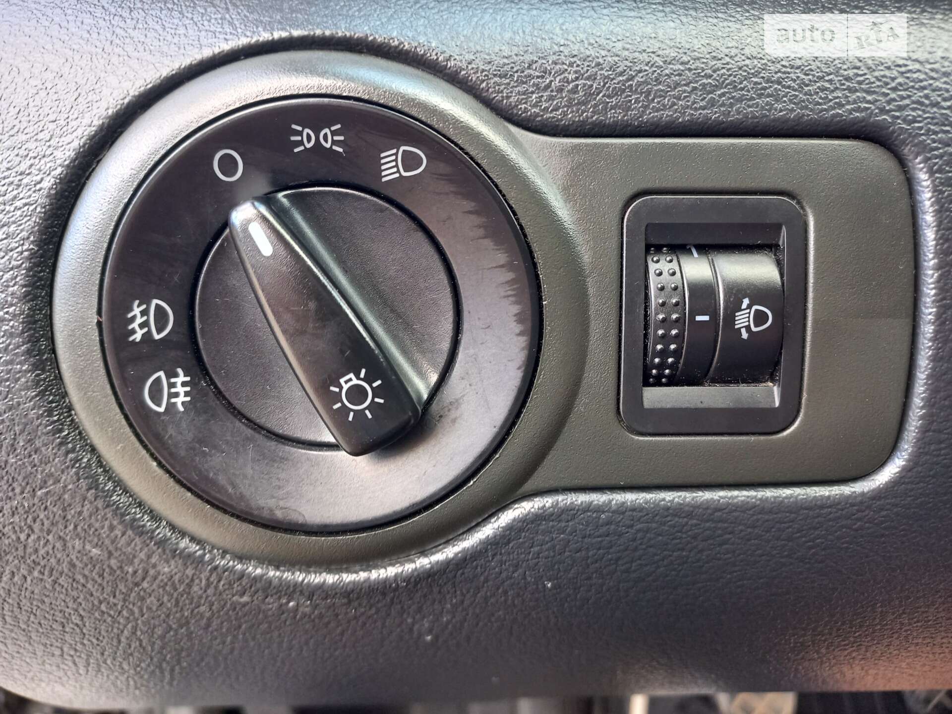 Skoda Octavia 2005 VIN TMBKL21U068832042 фото оголошення 15 з 23