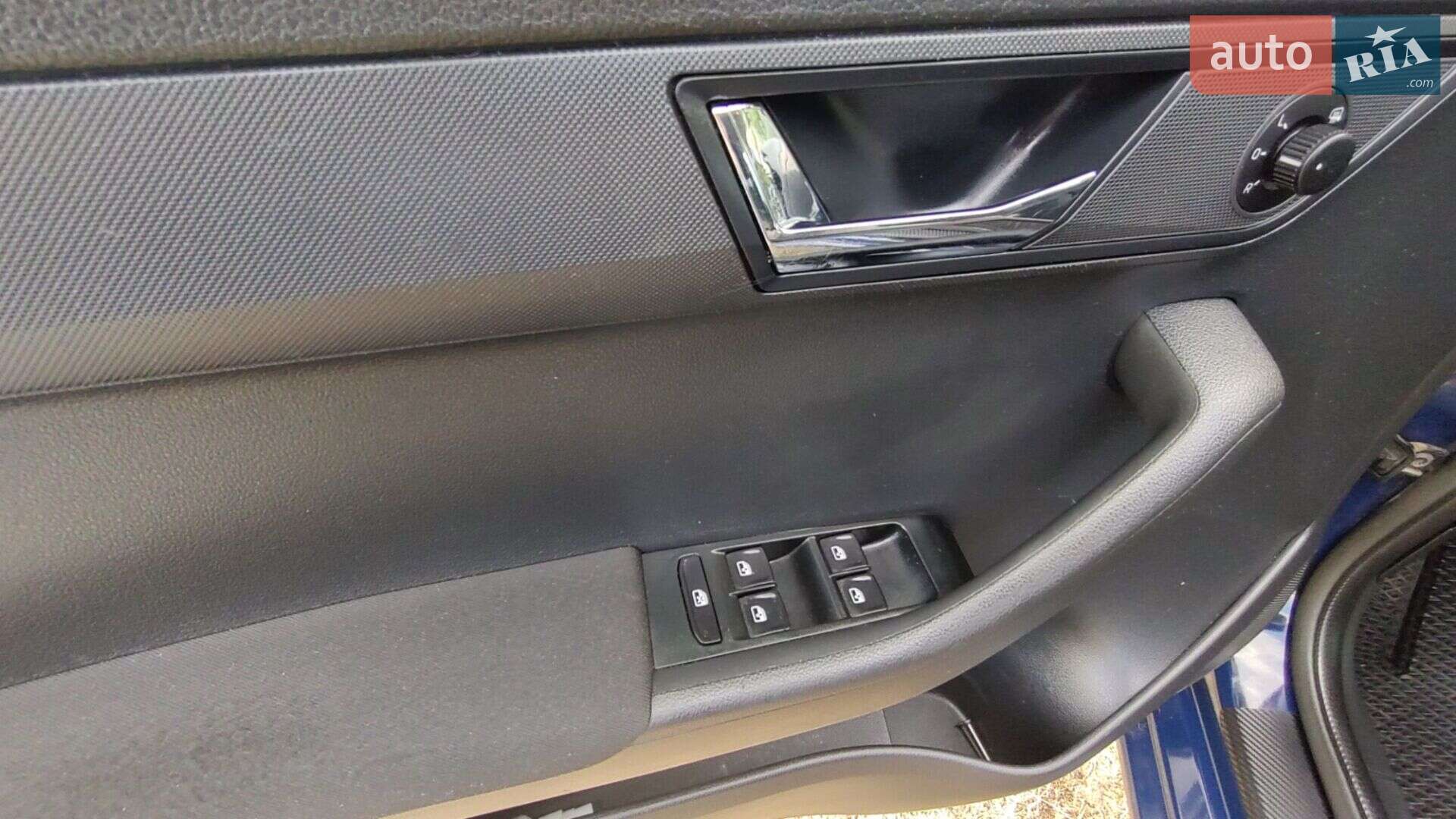 Skoda Fabia 2017 VIN TMBJP4NJ1JB500196 фото оголошення 3 з 21