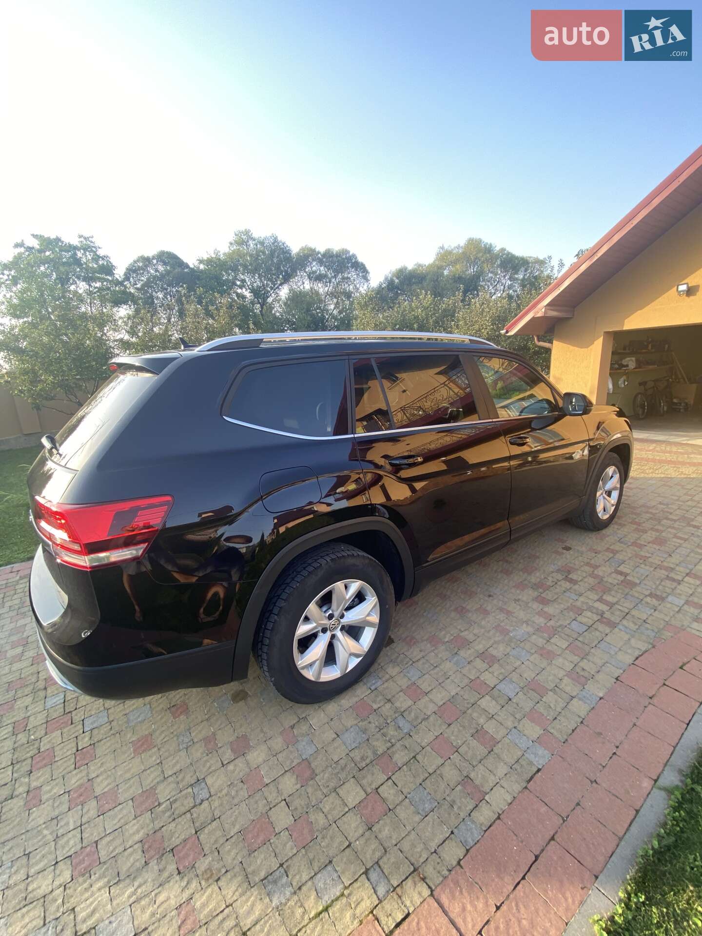 Volkswagen Atlas 2019 VIN 1V2DP2CA8KC618714 фото оголошення 3 з 15