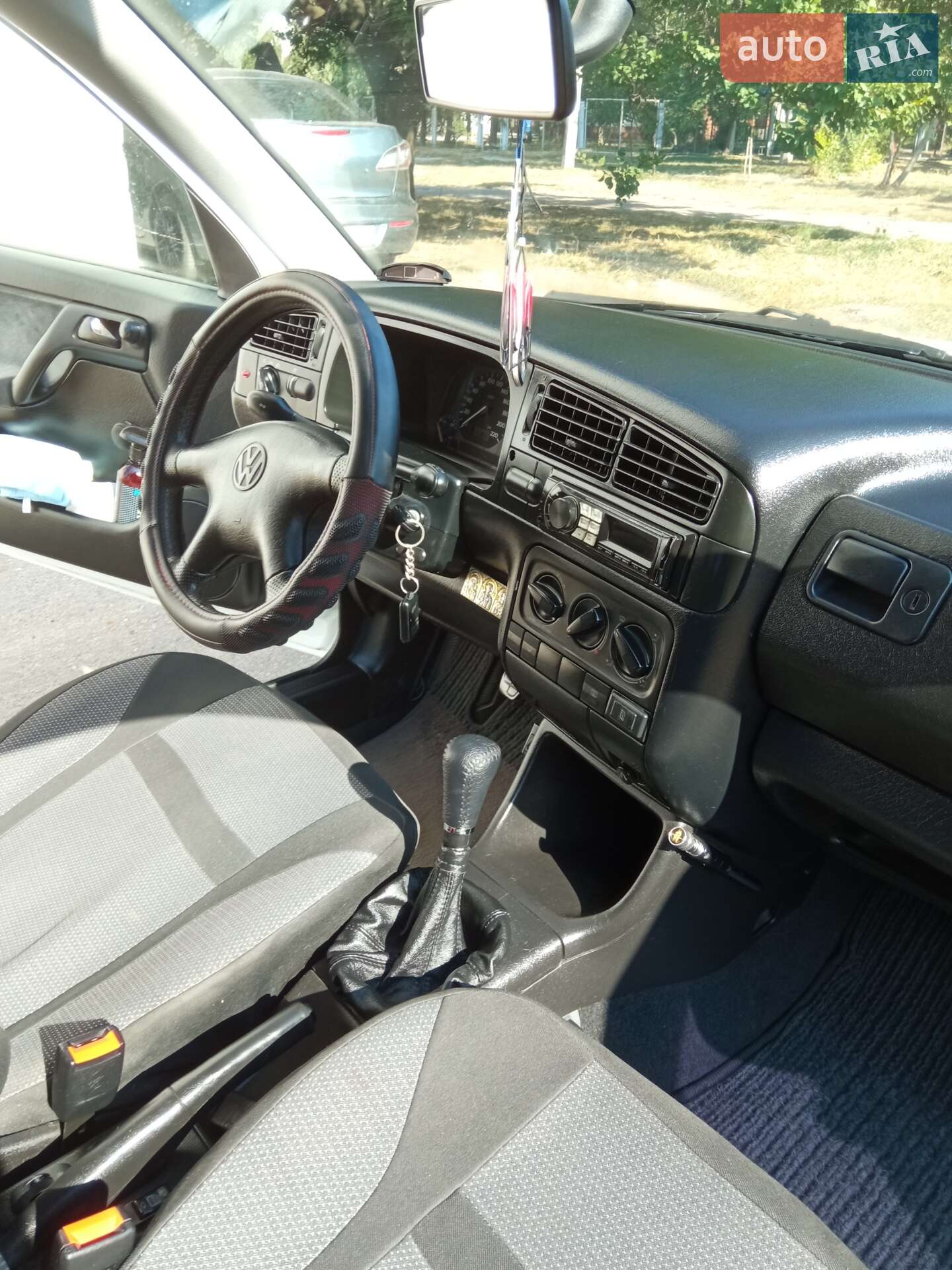 Volkswagen Golf 1998 VIN WVWZZZ1HZXK006450 фото оголошення 8 з 17