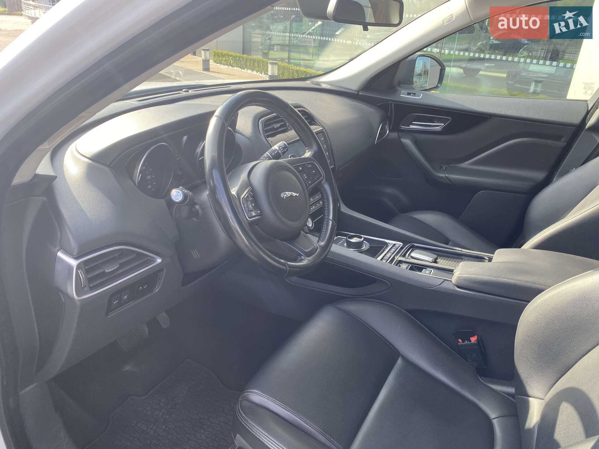 Jaguar F-Pace 2018 VIN SADCA2BNXJA239649 фото оголошення 2 з 11