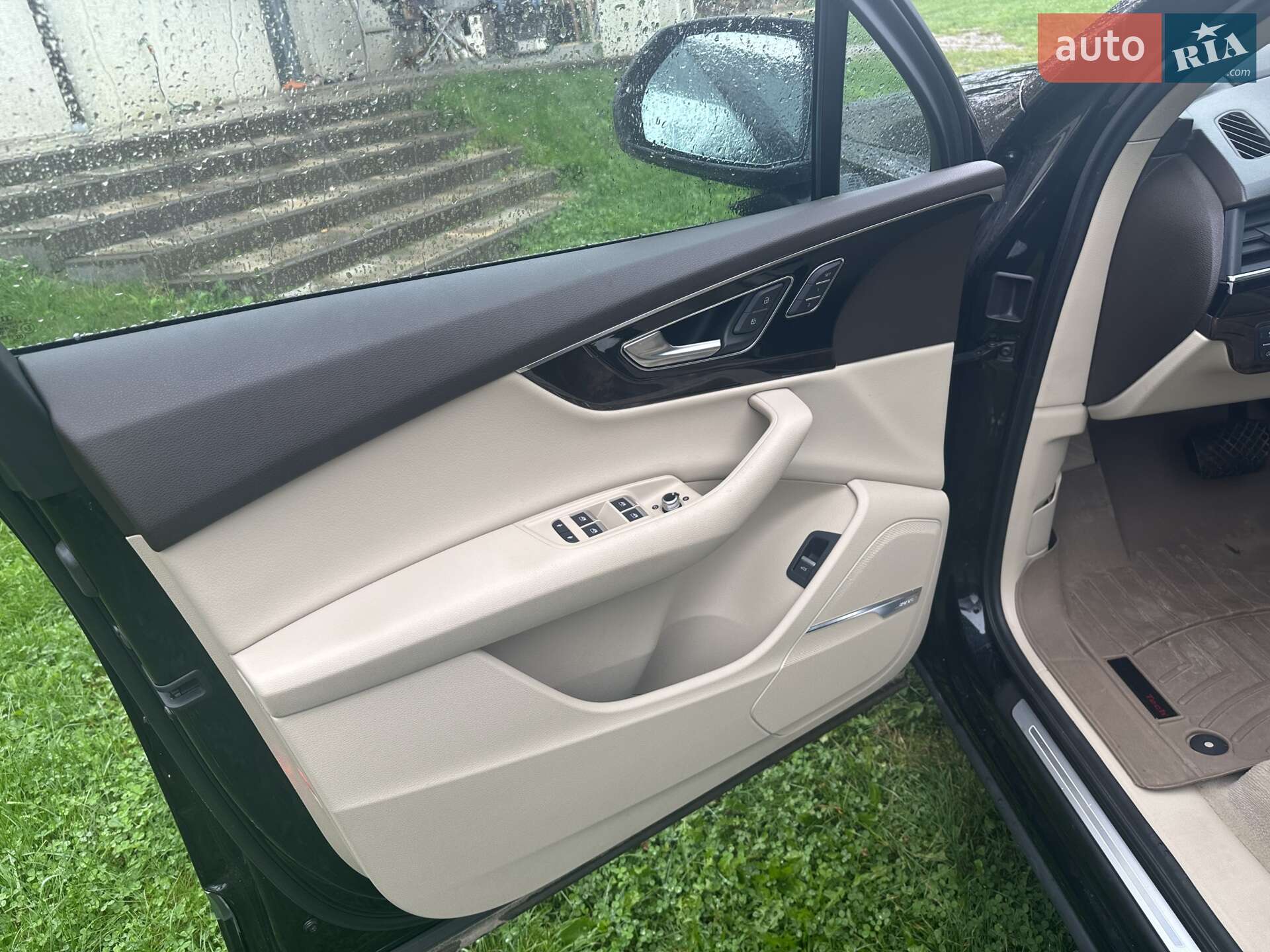 Audi Q7 2016 VIN WA1VAAF79HD027659 фото оголошення 2 з 22