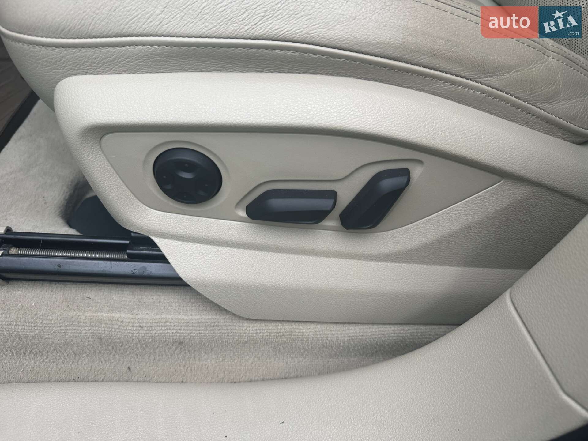 Audi Q7 2016 VIN WA1VAAF79HD027659 фото оголошення 3 з 22