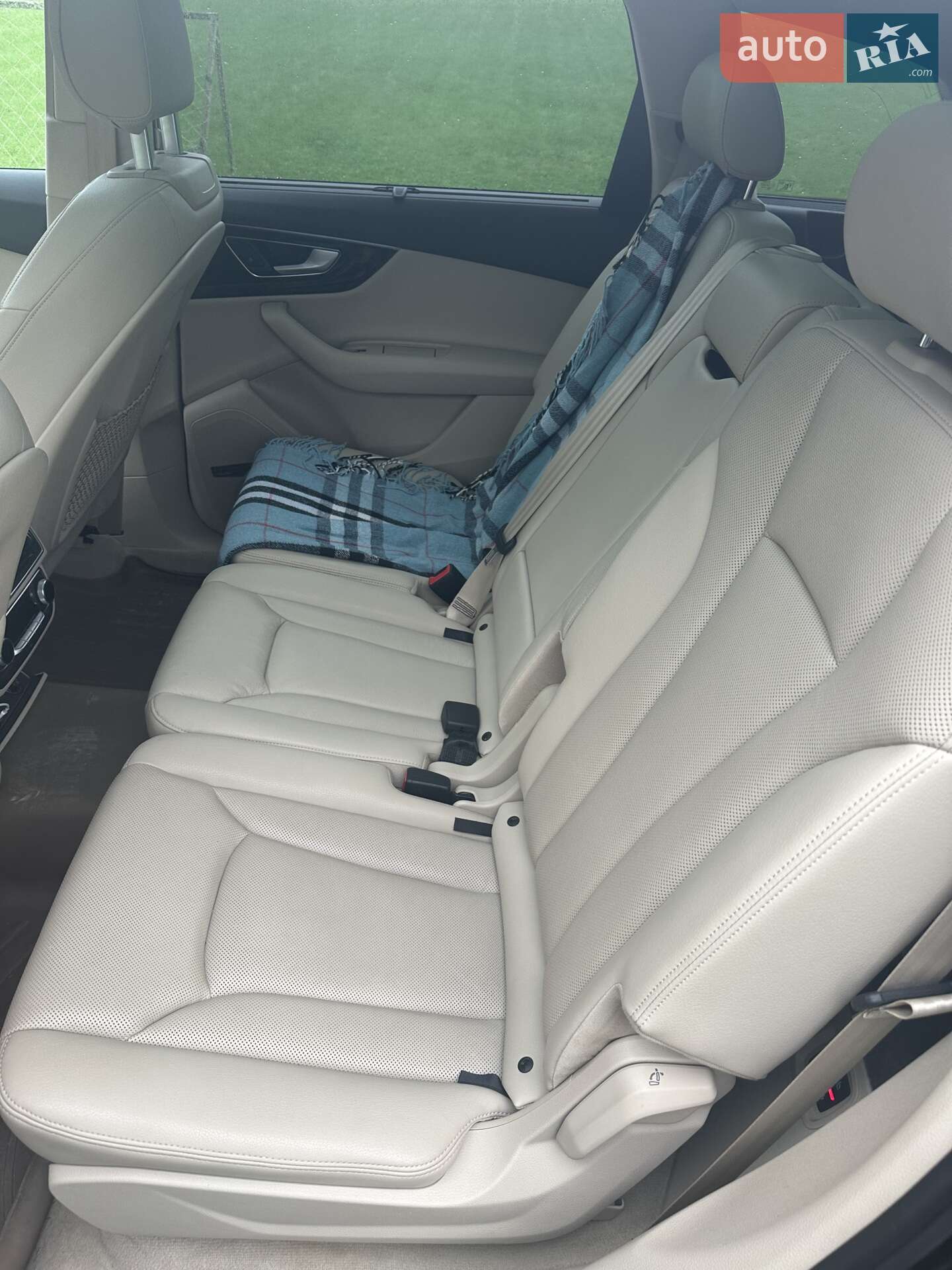 Audi Q7 2016 VIN WA1VAAF79HD027659 фото оголошення 11 з 22