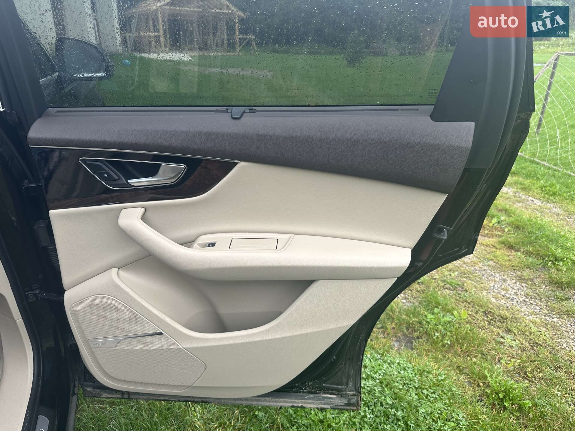 Audi Q7 2016 VIN WA1VAAF79HD027659 фото оголошення 17 з 22