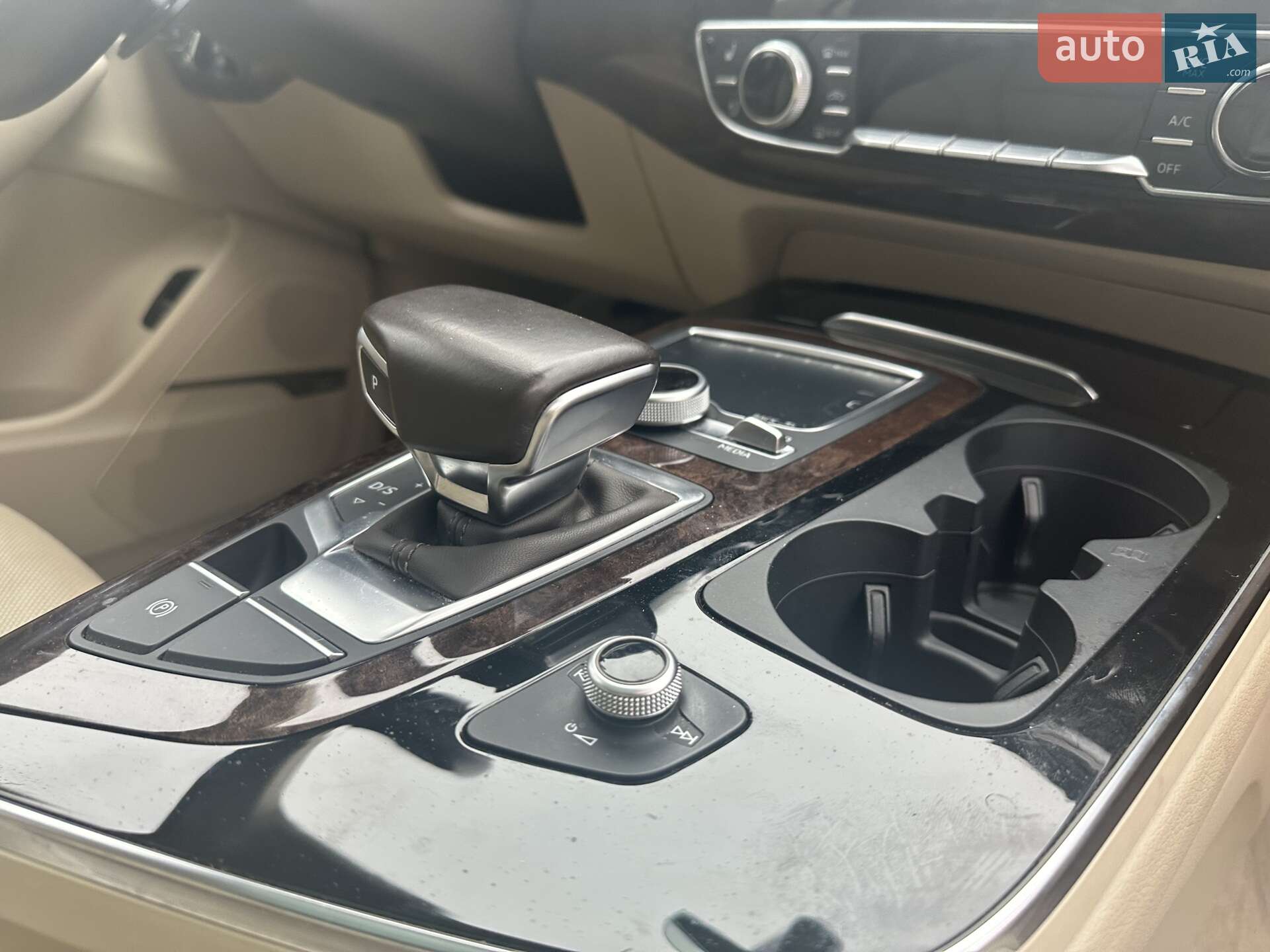 Audi Q7 2016 VIN WA1VAAF79HD027659 фото оголошення 21 з 22