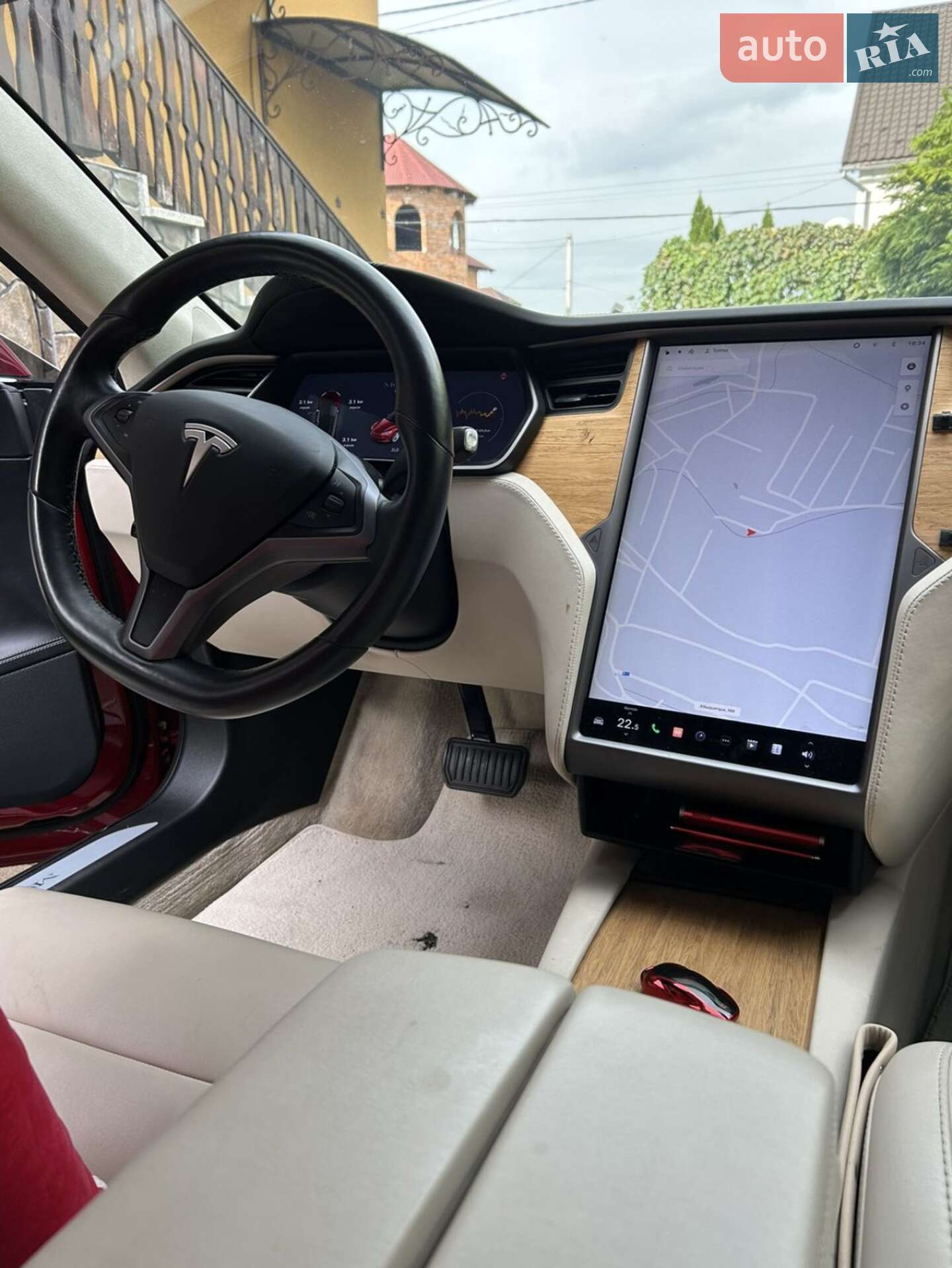 Tesla Model S 2019 VIN 5YJSA1E26KF307229 фото оголошення 7 з 25