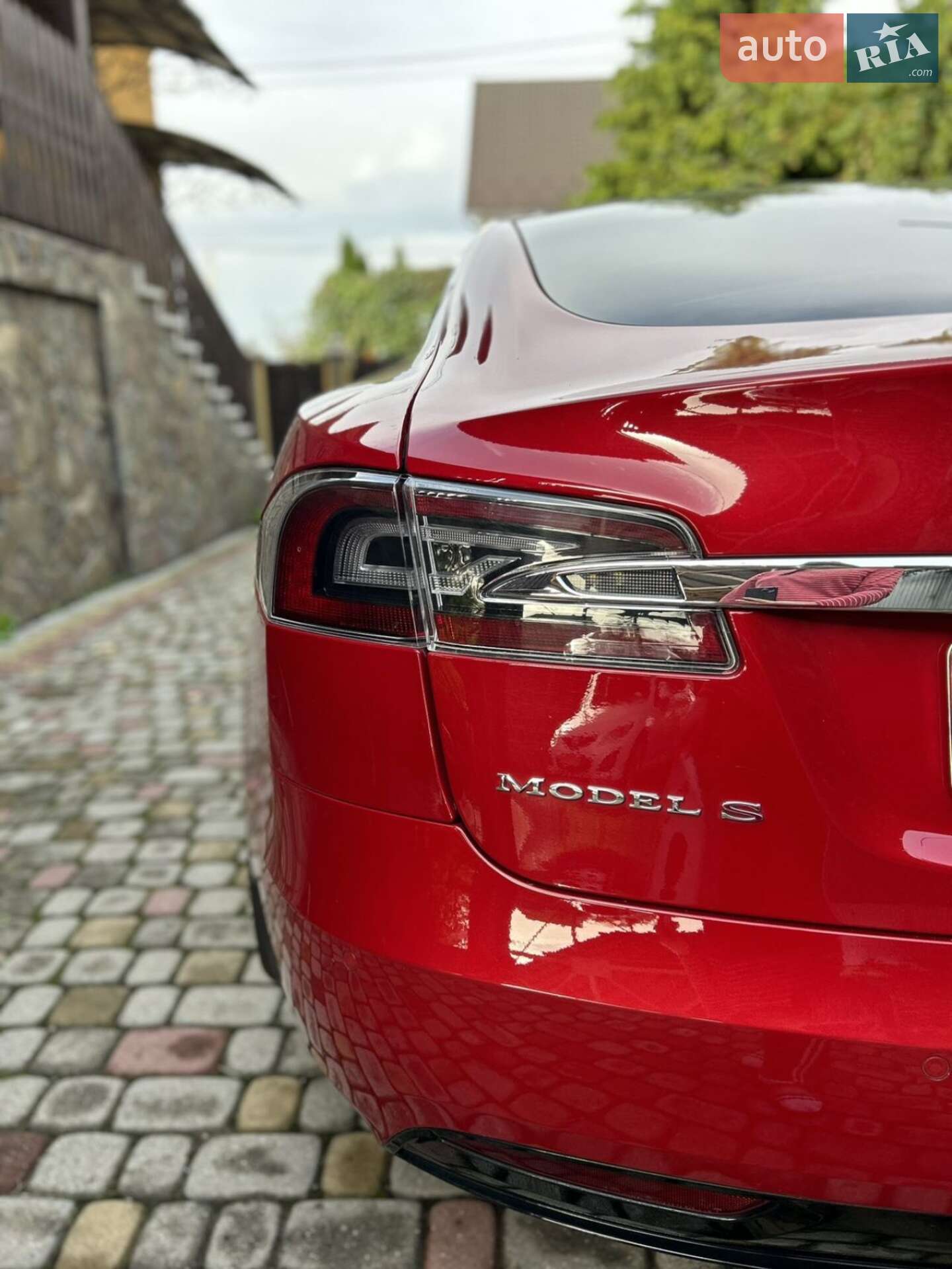 Tesla Model S 2019 VIN 5YJSA1E26KF307229 фото оголошення 19 з 25