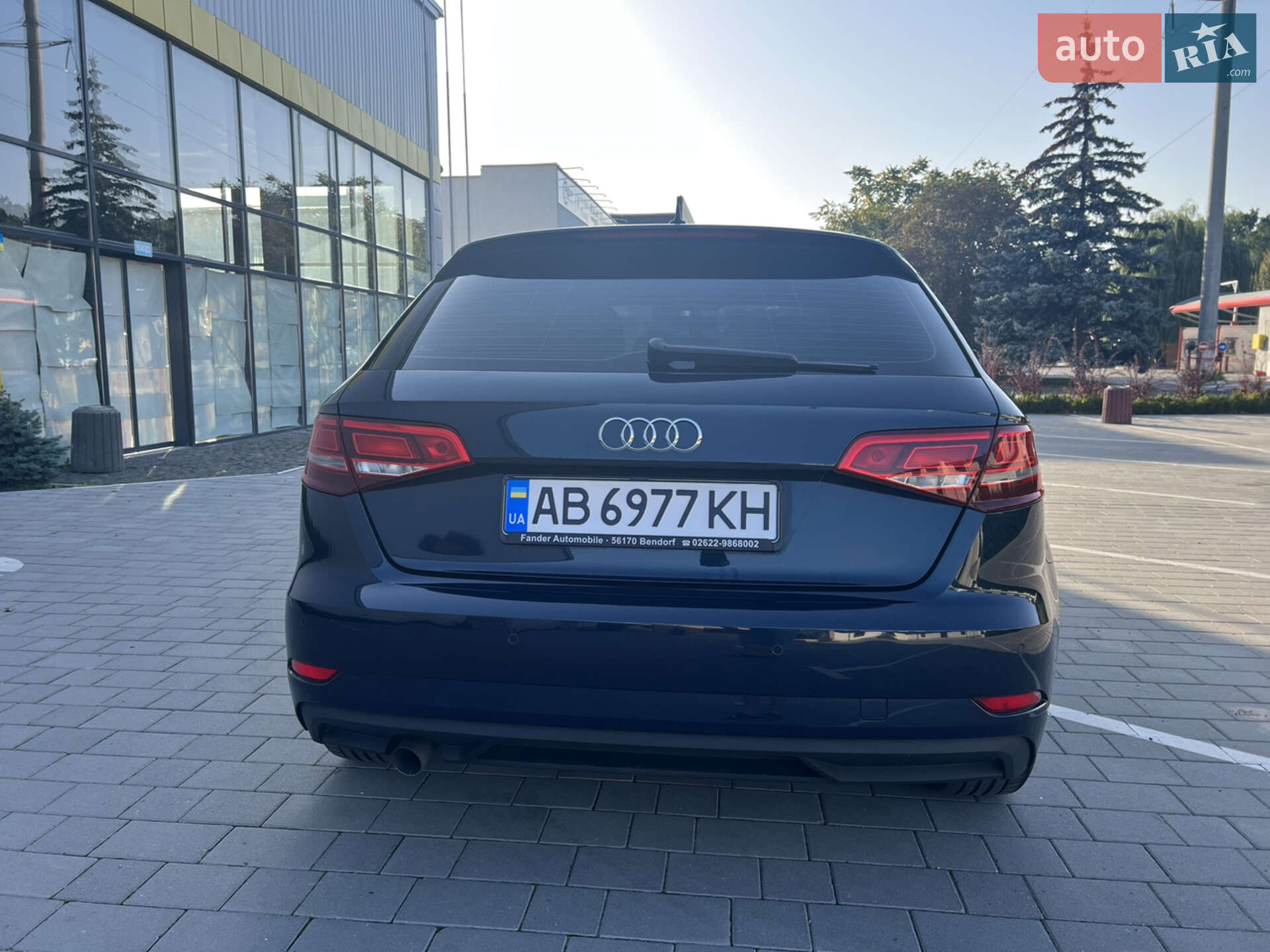 Audi A3 2019 VIN WAUZZZ8VXKA062095 фото оголошення 18 з 32