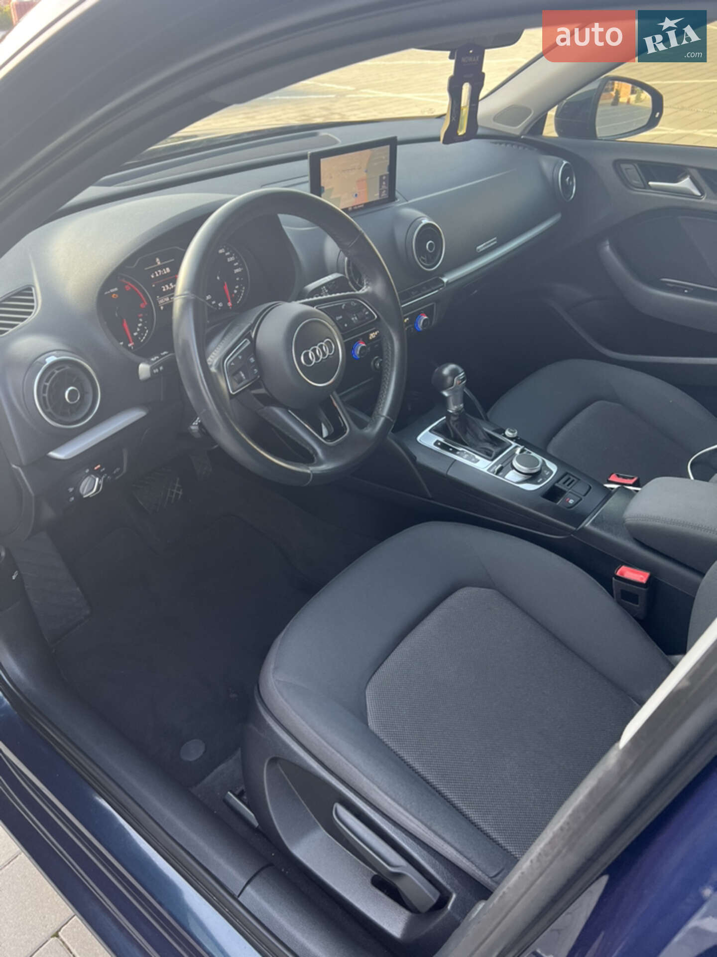 Audi A3 2019 VIN WAUZZZ8VXKA062095 фото оголошення 19 з 32