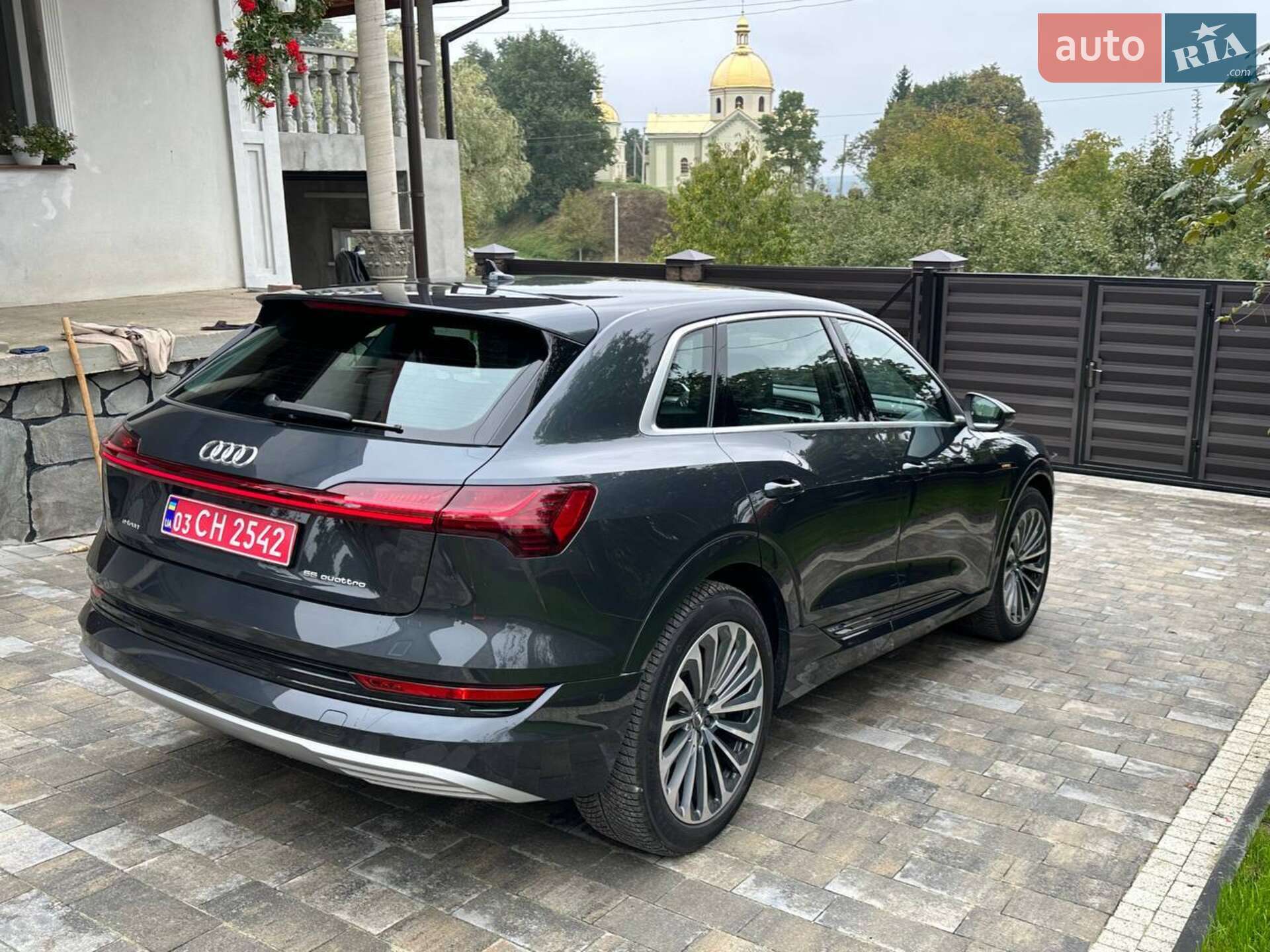 Audi e-tron 2020 VIN WAUZZZGE4LB028201 фото оголошення 6 з 66