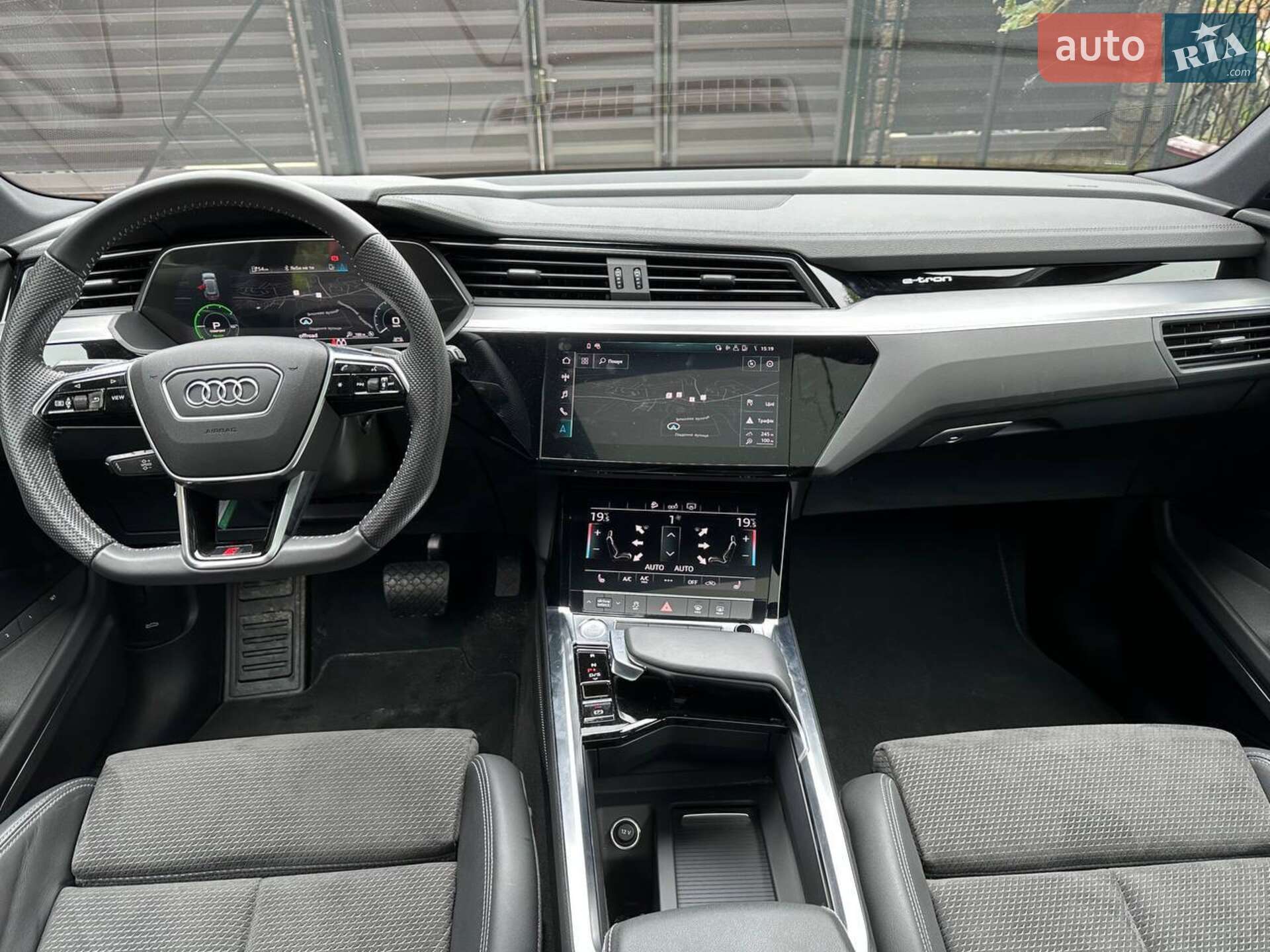 Audi e-tron 2020 VIN WAUZZZGE4LB028201 фото оголошення 12 з 66