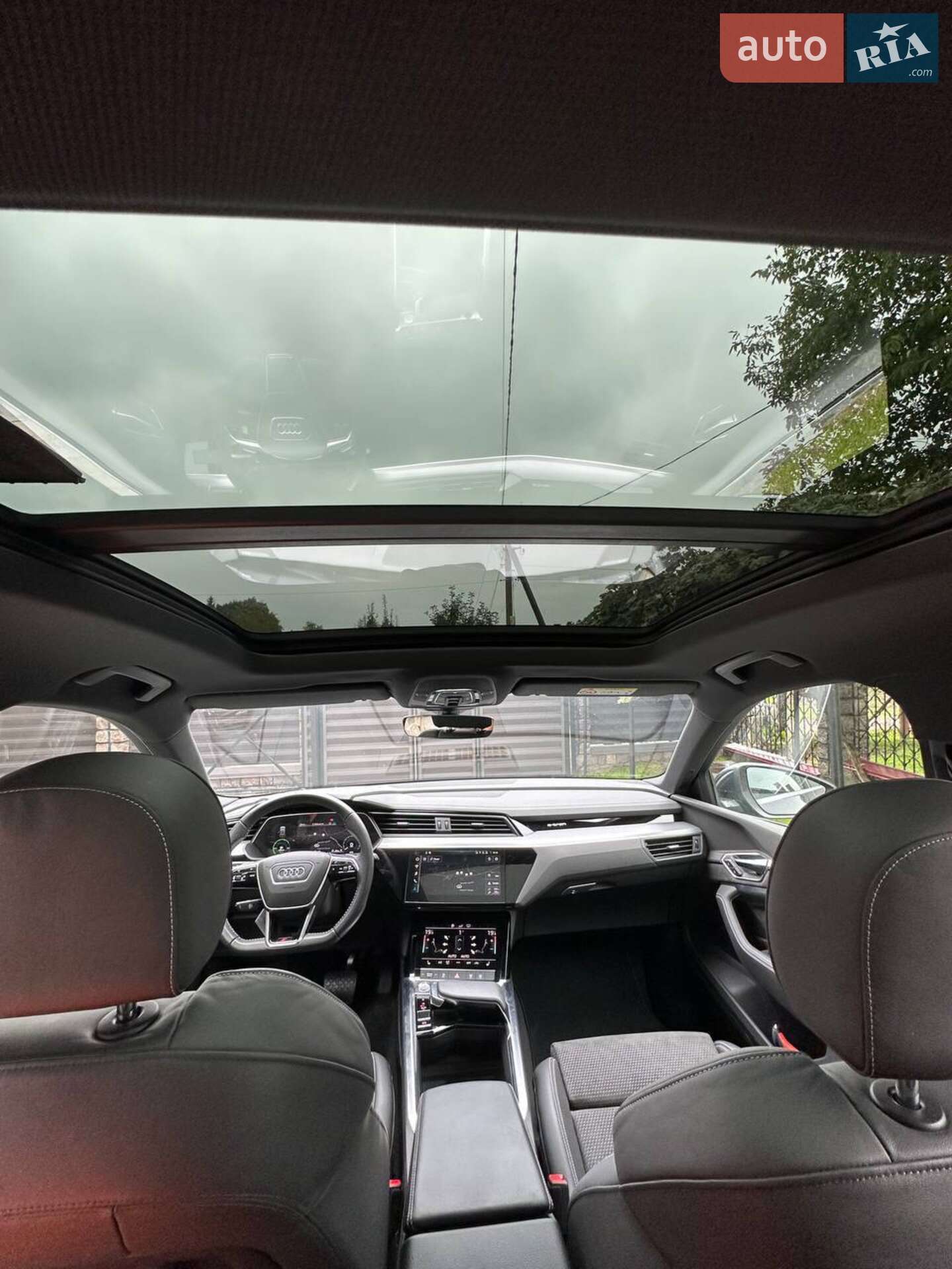 Audi e-tron 2020 VIN WAUZZZGE4LB028201 фото оголошення 13 з 66