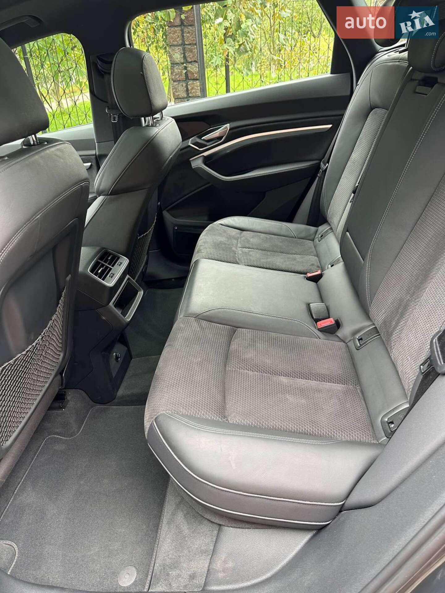 Audi e-tron 2020 VIN WAUZZZGE4LB028201 фото оголошення 15 з 66