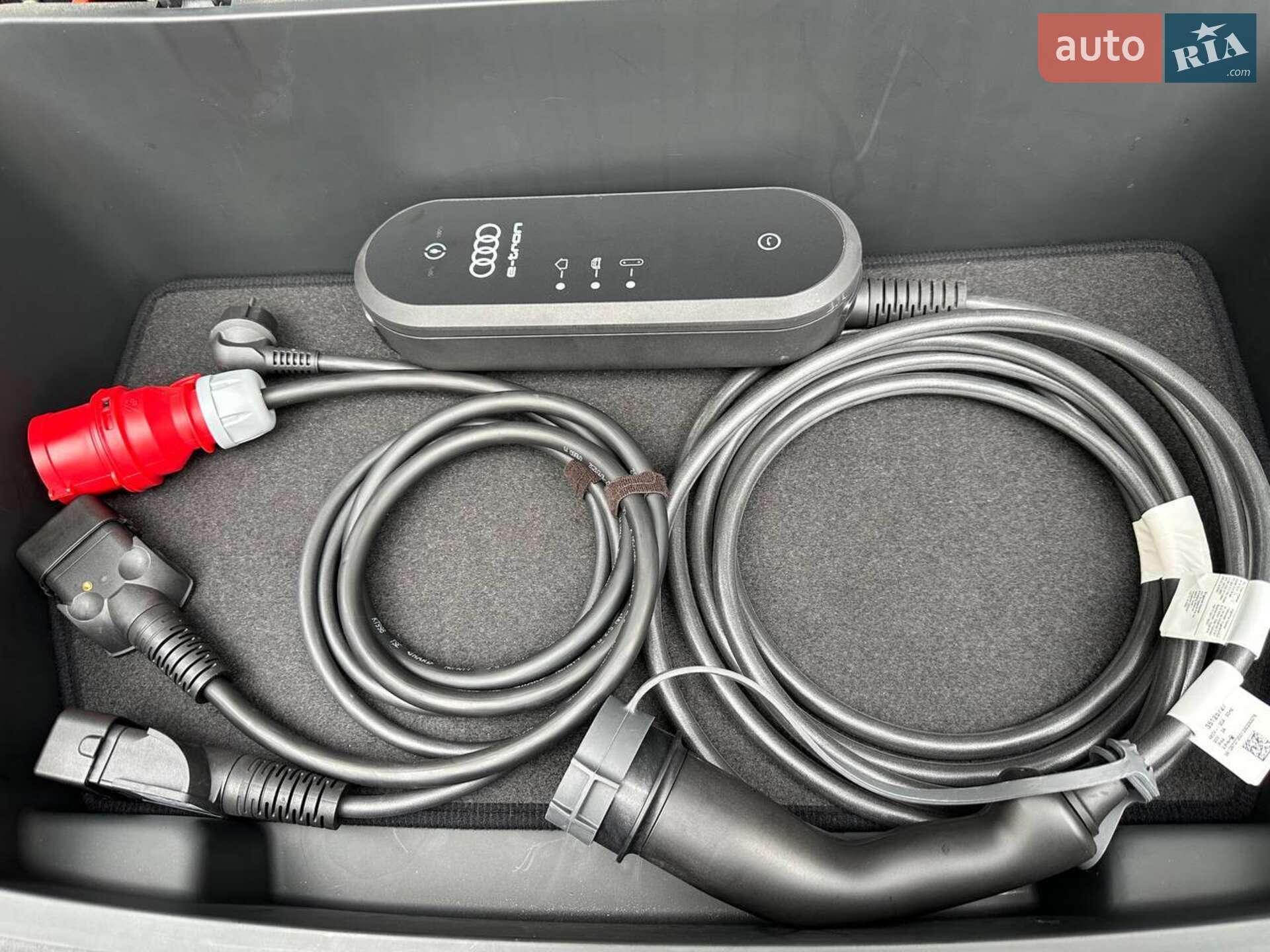 Audi e-tron 2020 VIN WAUZZZGE4LB028201 фото оголошення 26 з 66