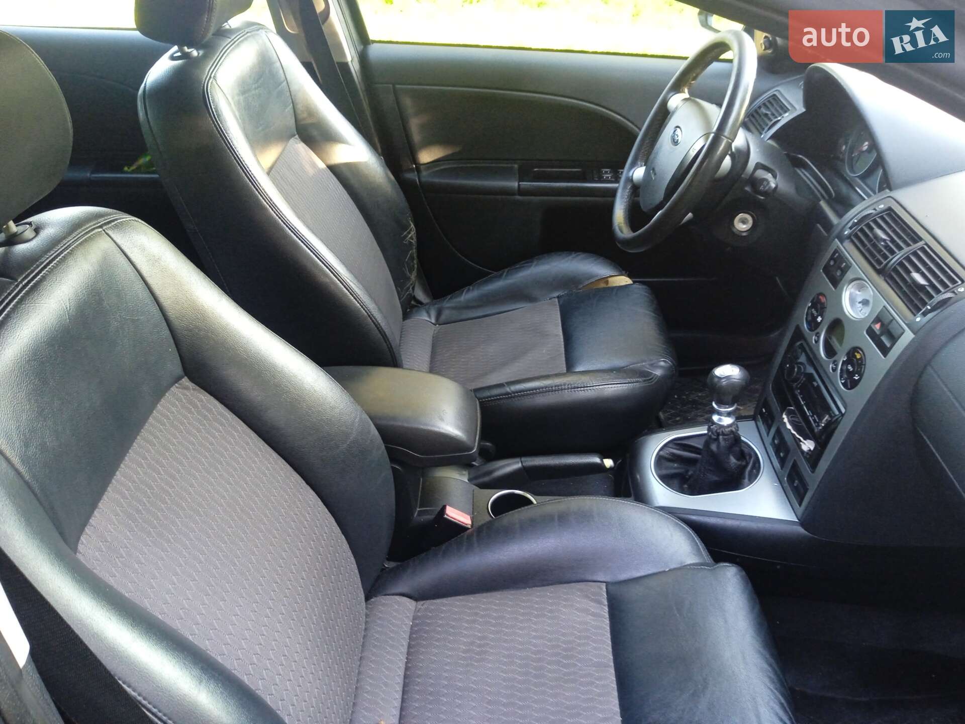 Ford Mondeo 2003 VIN WF05XXGBB53C61280 фото оголошення 2 з 4