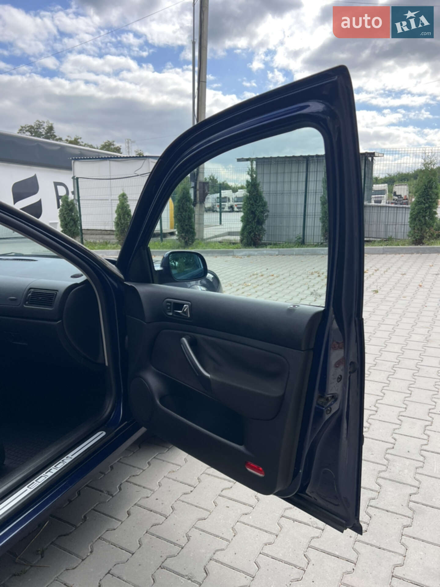Volkswagen Golf 2001 VIN WVWZZZ1JZ1W487450 фото оголошення 12 з 17