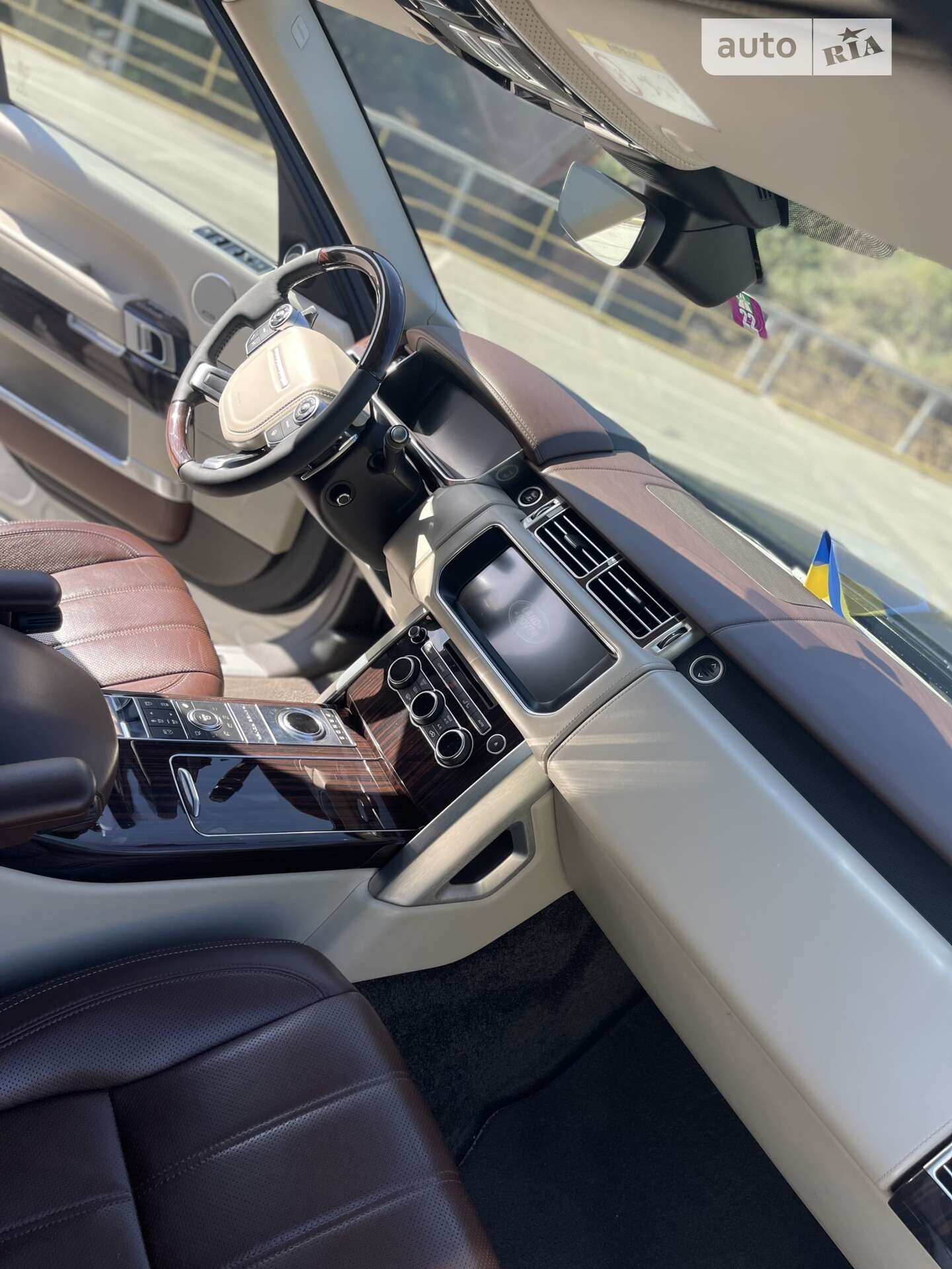 Land Rover Range Rover 2017 VIN SALGA3FE9HA346921 фото оголошення 2 з 27