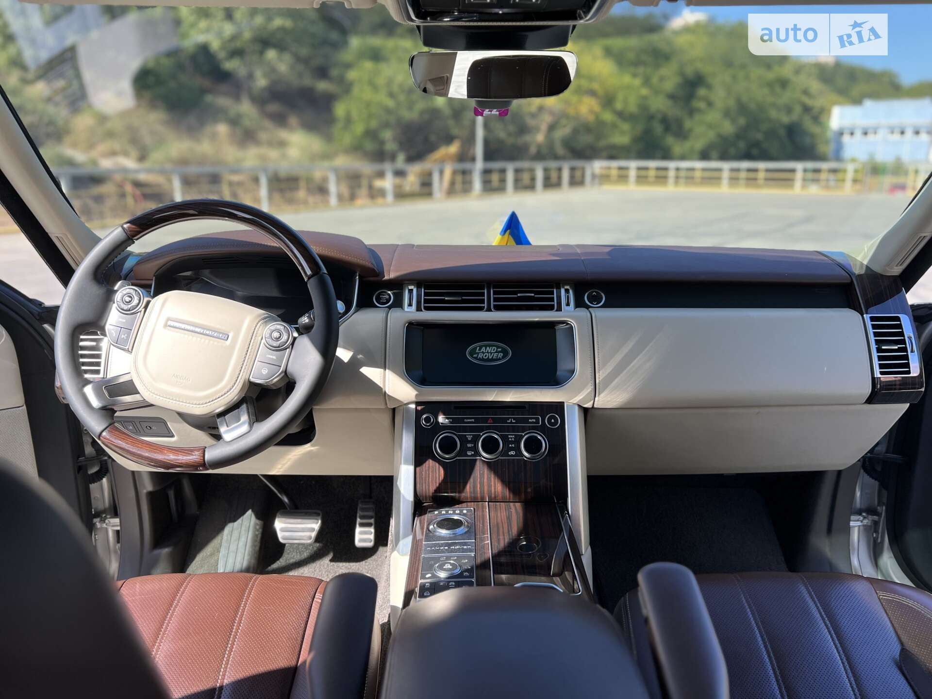 Land Rover Range Rover 2017 VIN SALGA3FE9HA346921 фото оголошення 18 з 27