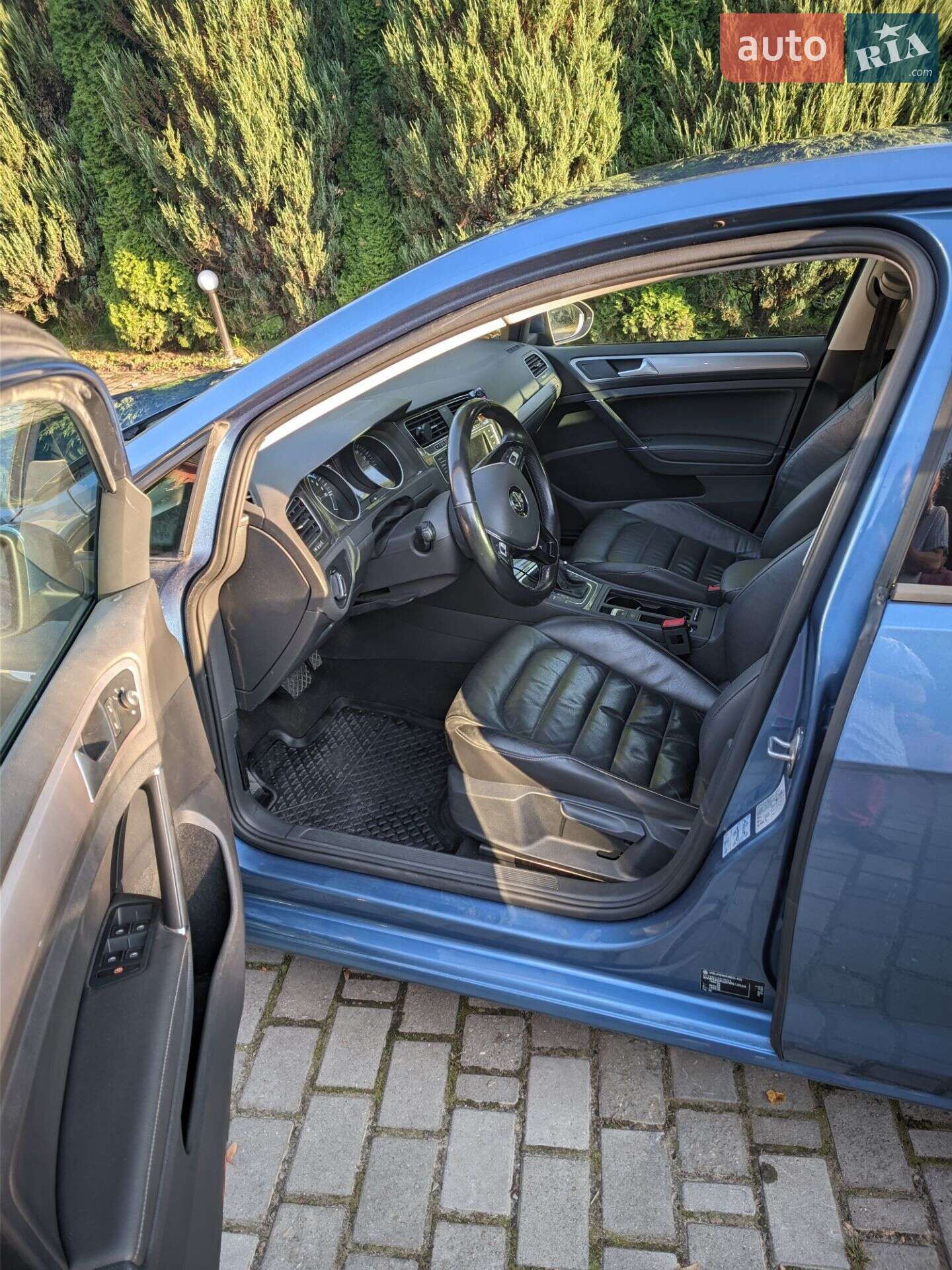 Volkswagen e-Golf 2015 VIN WVWZZZAUZFW912034 фото оголошення 11 з 31