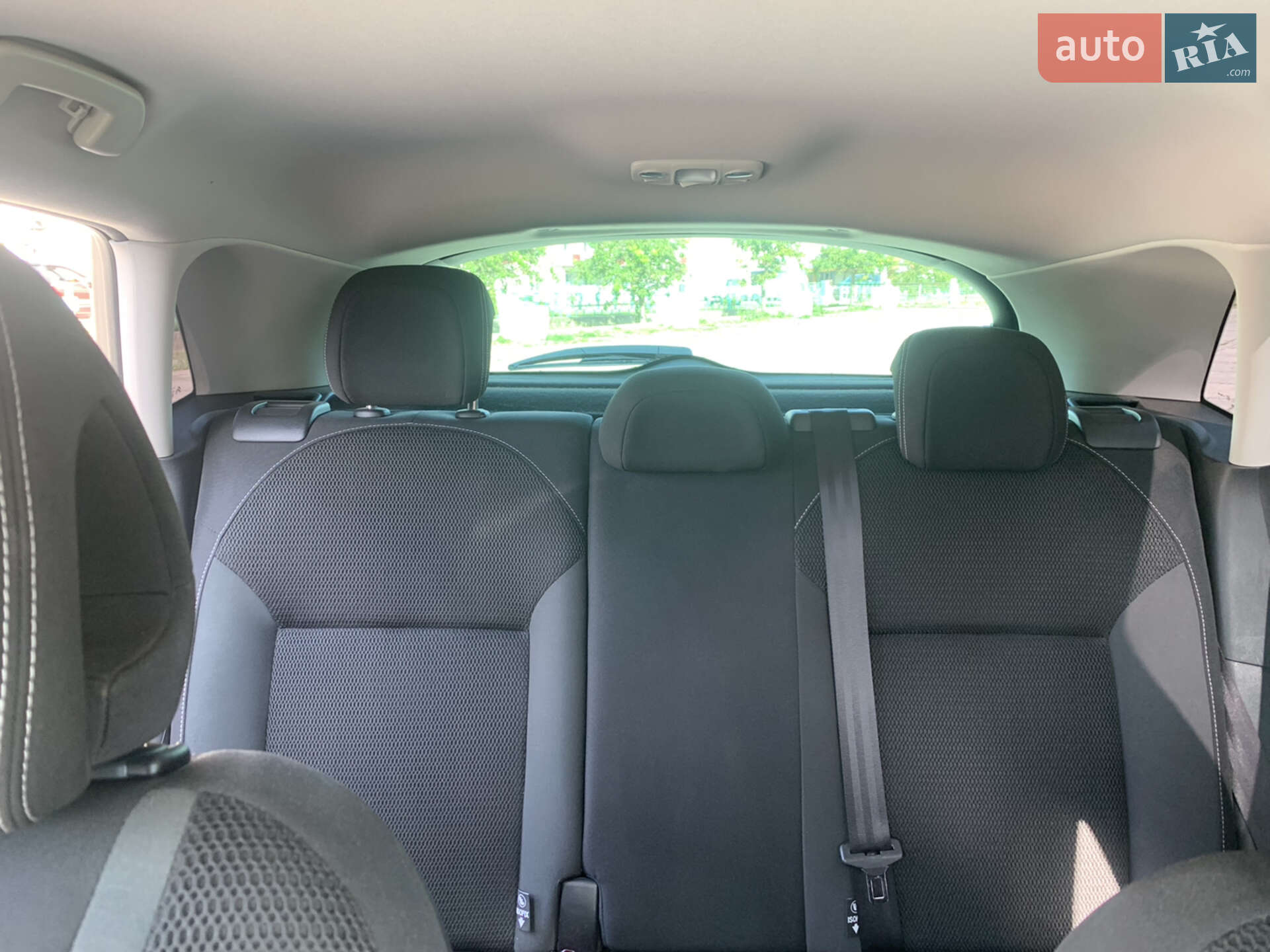 Citroen C4 2013 VIN VF7NC5FS0DY564019 фото оголошення 2 з 29