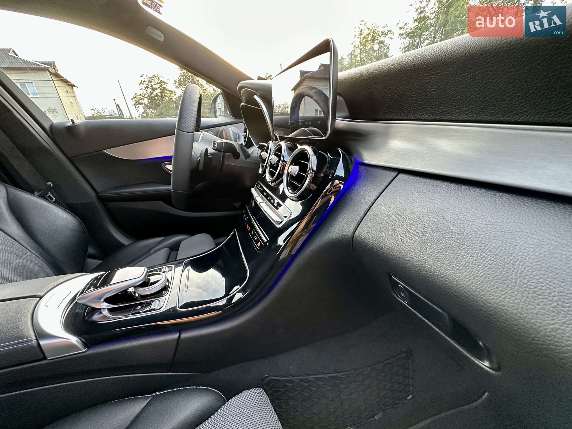 Mercedes-Benz C-Class 2018 VIN WDD2050151R427888 фото оголошення 25 з 64