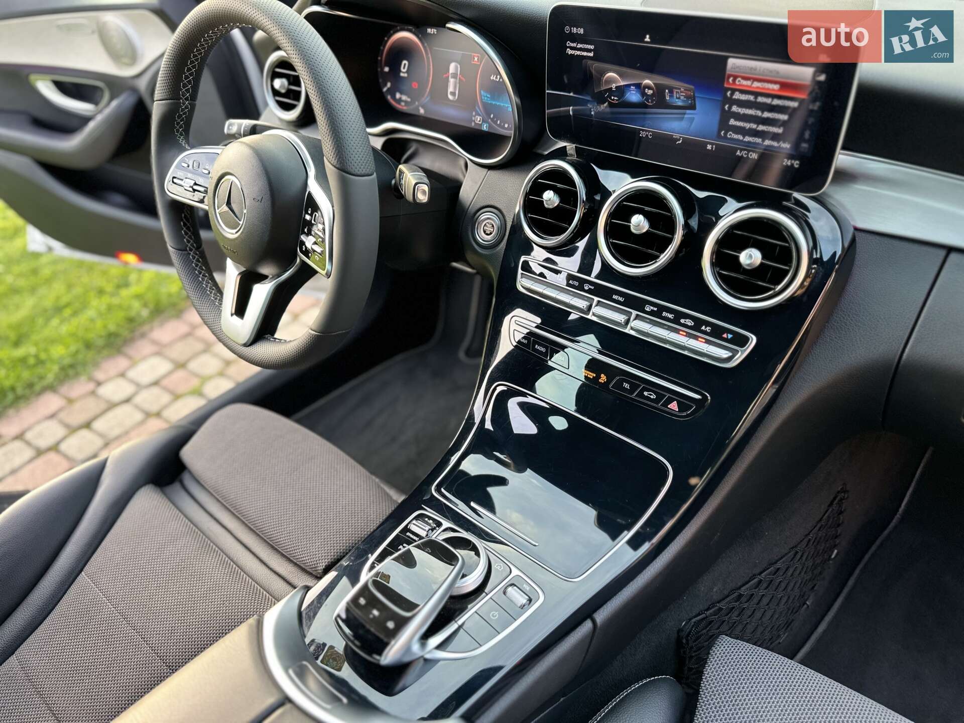 Mercedes-Benz C-Class 2018 VIN WDD2050151R427888 фото оголошення 45 з 64