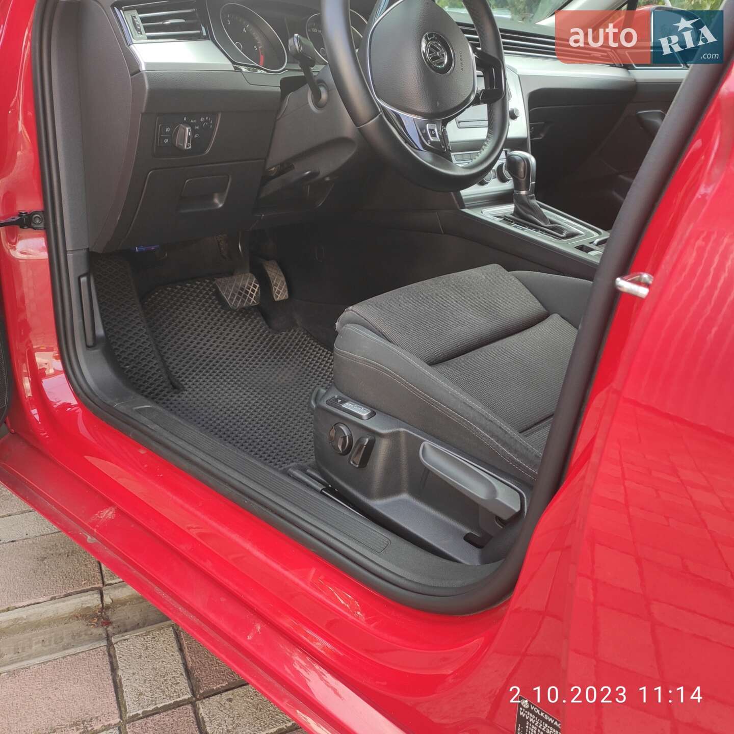 Volkswagen Passat 2015 VIN WVWZZZ3CZGP002014 фото оголошення 8 з 18