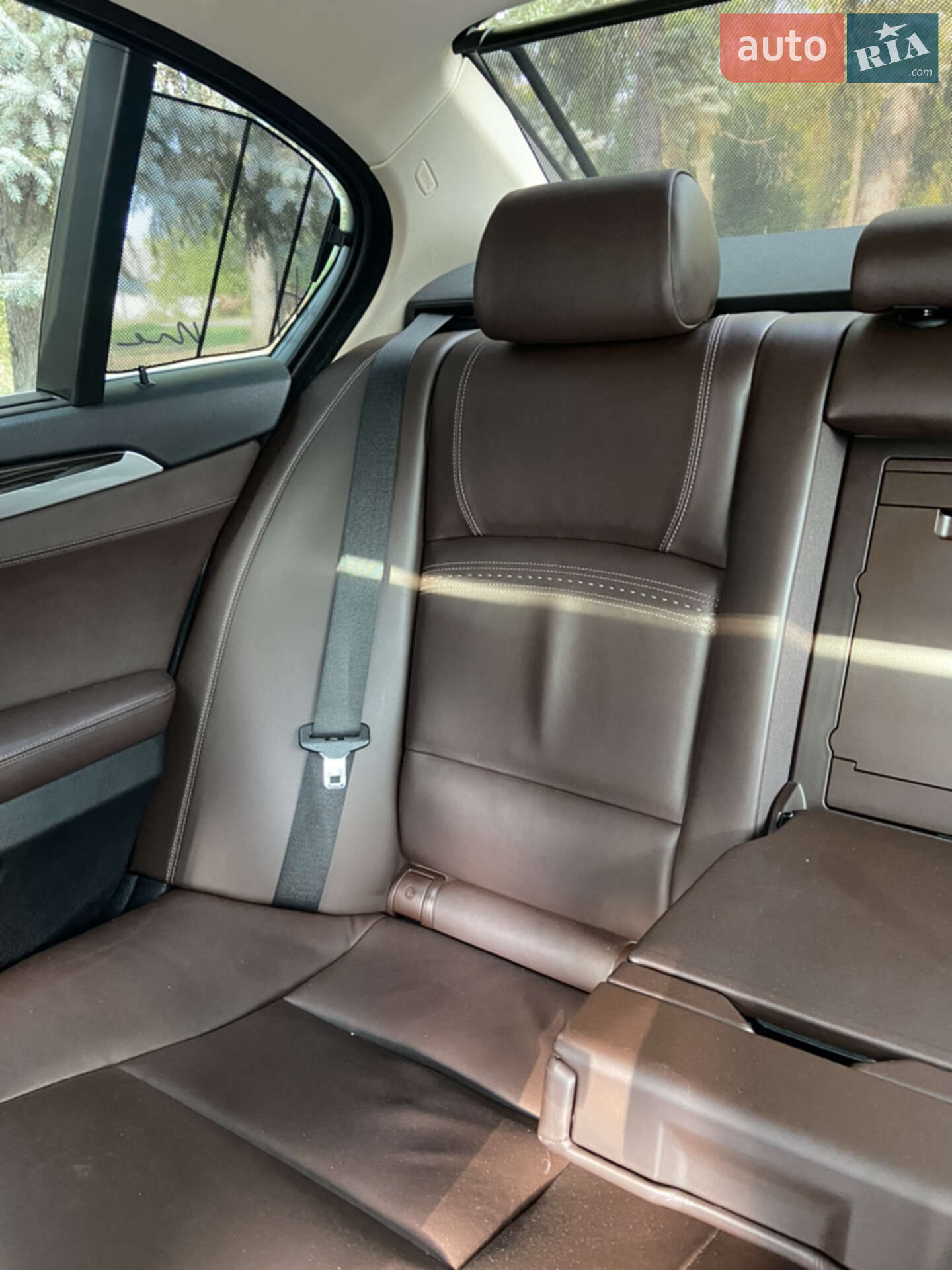 BMW 5 Series 2016 VIN WBA5E71010G568986 фото оголошення 18 з 26