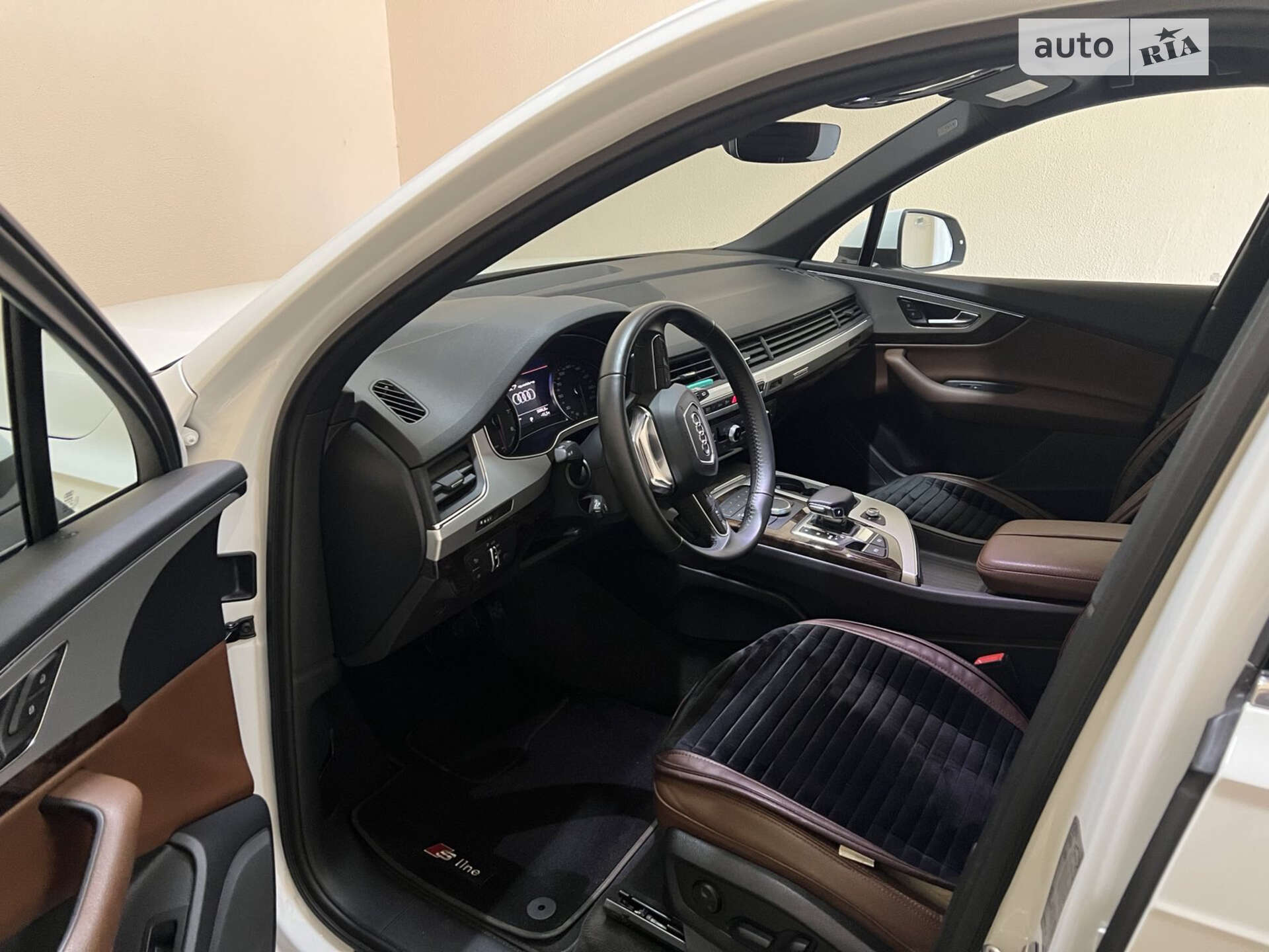Audi Q7 2017 VIN WAUZZZ4M0HD036030 фото оголошення 8 з 16