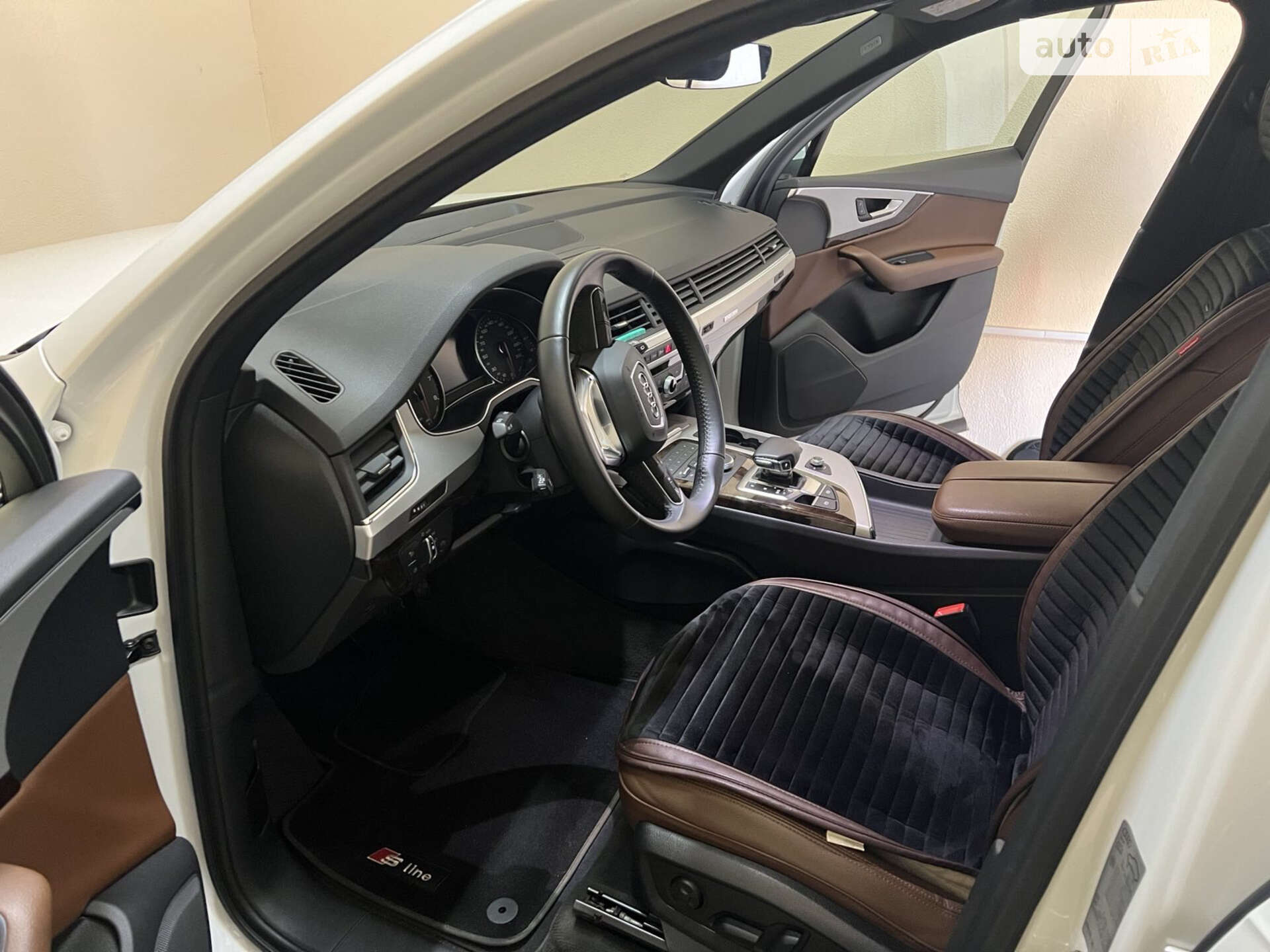 Audi Q7 2017 VIN WAUZZZ4M0HD036030 фото оголошення 9 з 16