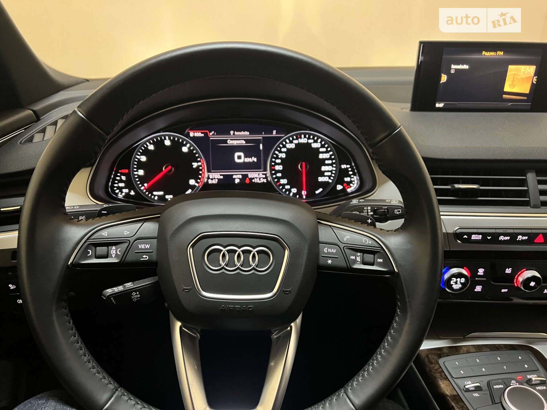 Audi Q7 2017 VIN WAUZZZ4M0HD036030 фото оголошення 2 з 16