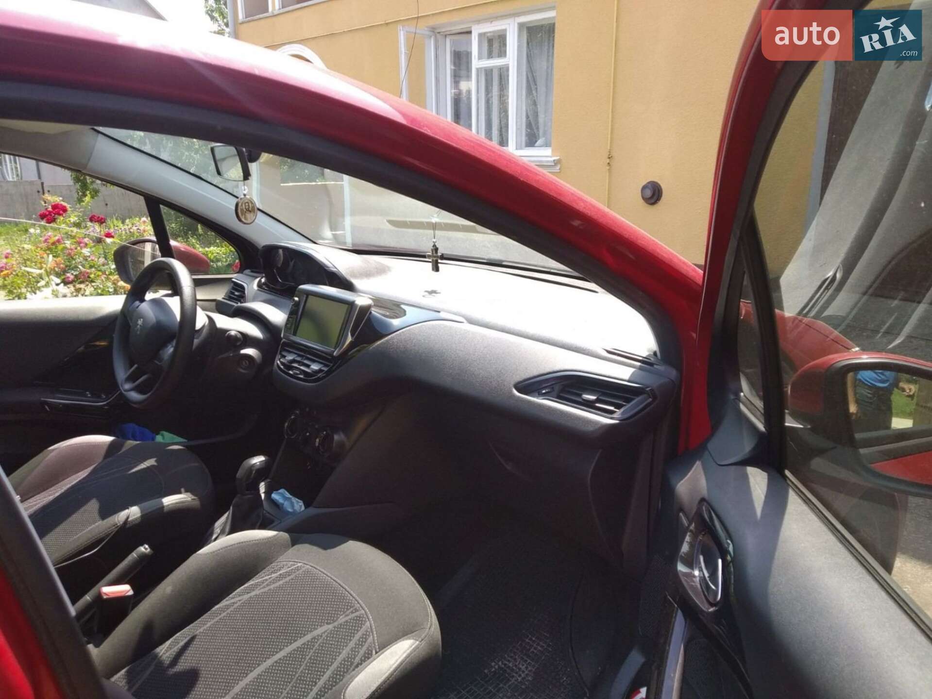 Peugeot 208 2014 VIN VF3CC8HR0EW046399 фото оголошення 10 з 13